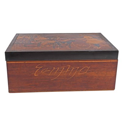 Cutie Art Deco, decorată cu scenă galantă, cca. 1920, provine din colecția Marinei Dimitropoulos