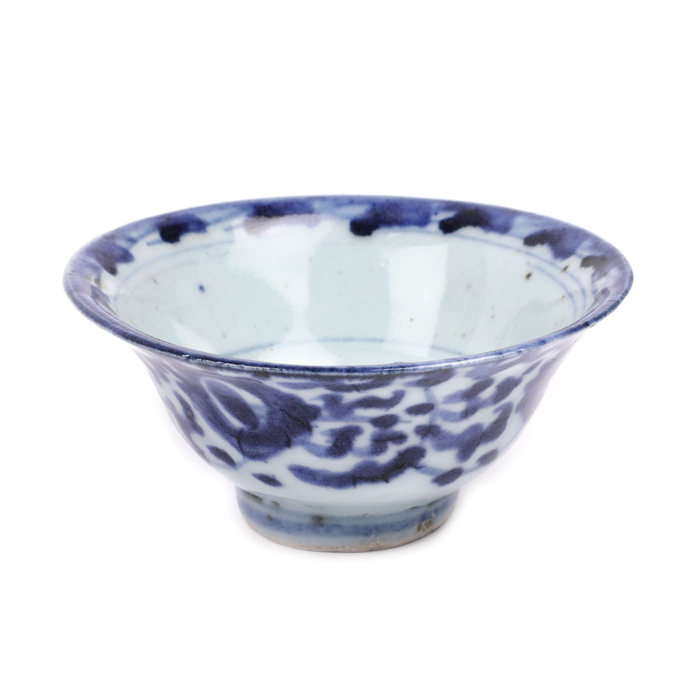 Miniature porcelain bowl decorated with chrysanthemums, Awaji marked, the Edo period, Japan, the beginning of the 19th century