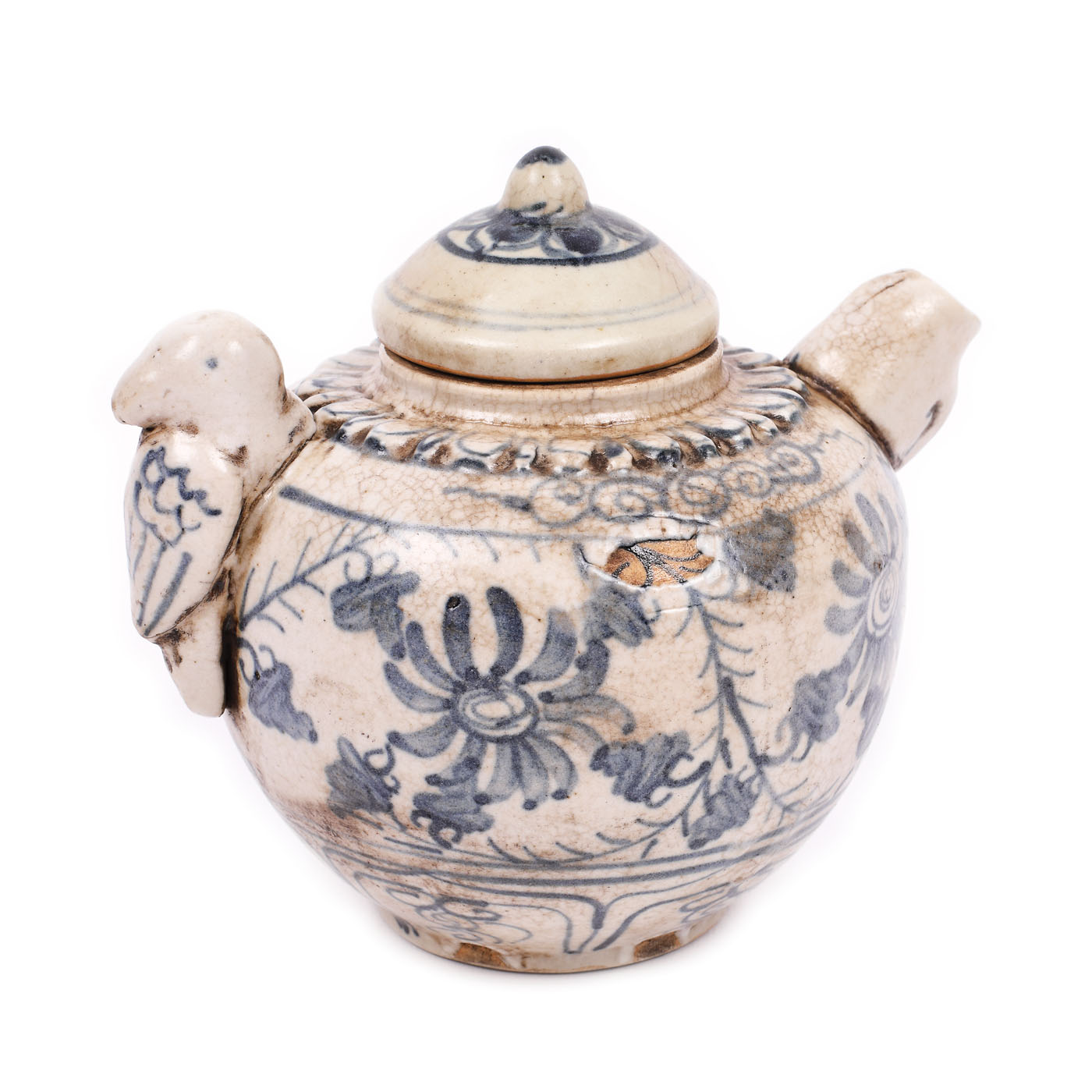 Ceramic teapot decorated with flowers, the Ming dynasty period, China, the 17th century
