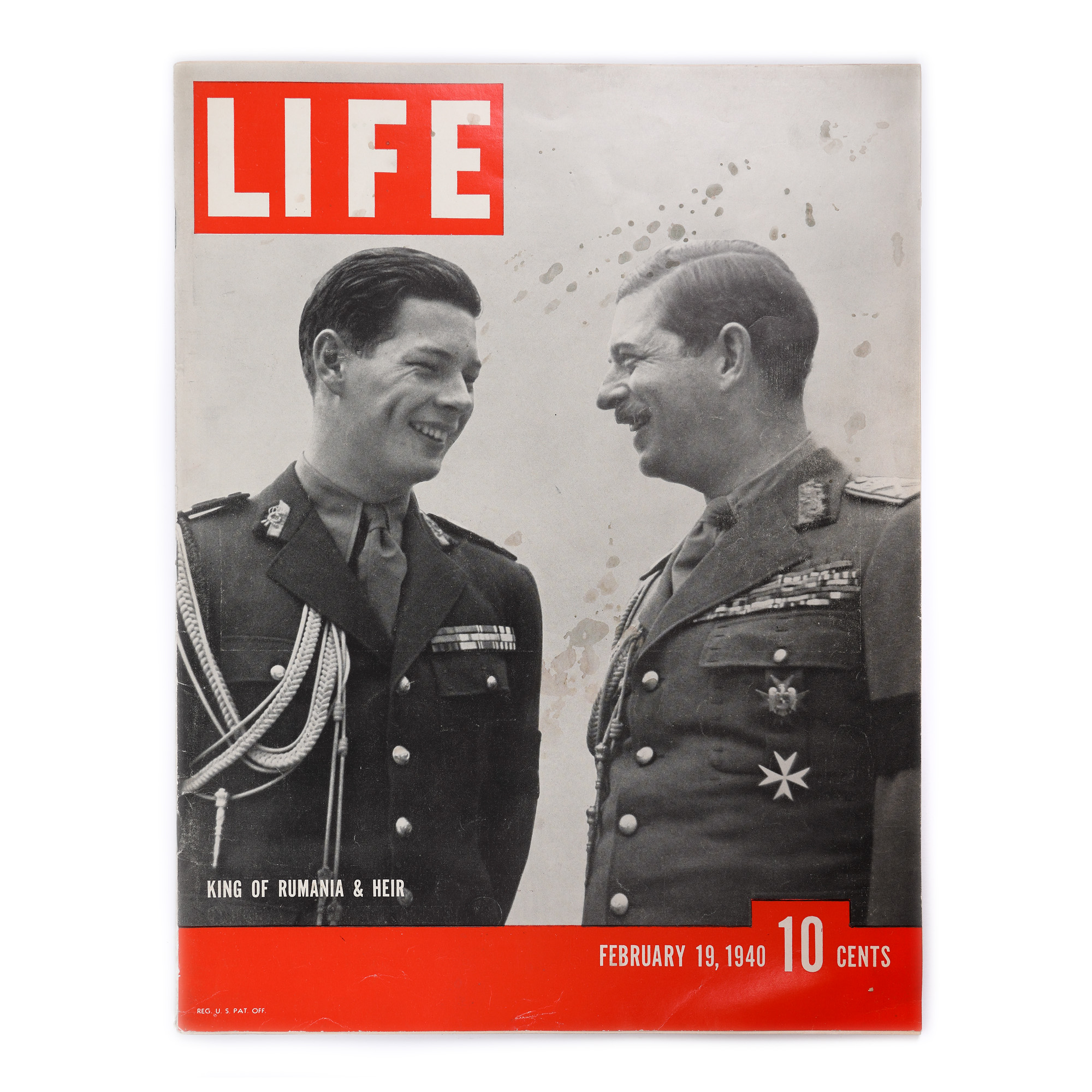 Revista ”Life”, număr dedicat României, cu fotografia pe copertă a Regelui Carol al II-lea alături de fiul său, viitorul Rege Mihai I, februarie 1940