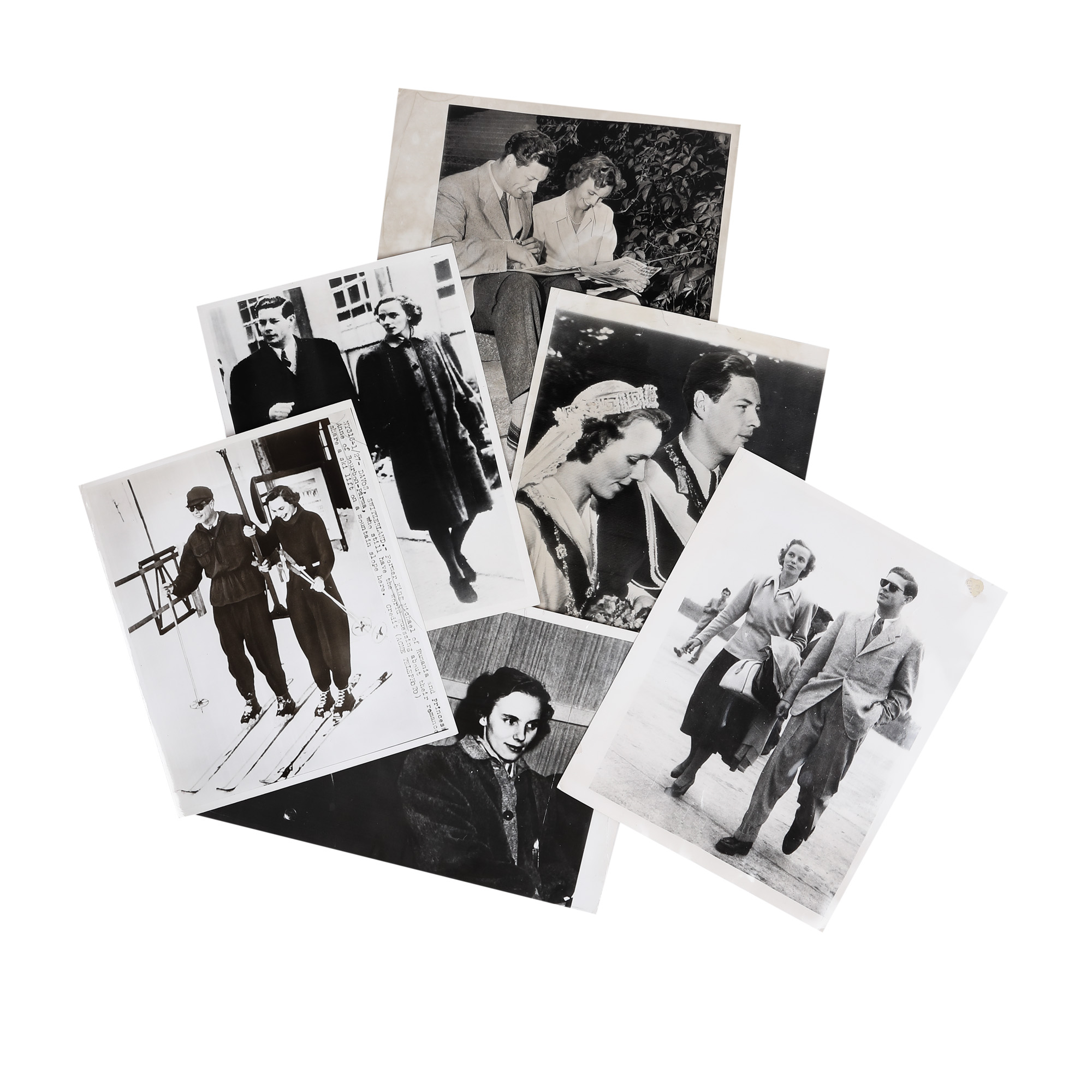 Lot format din șase fotografii de presă ilustrându-i pe Regele Mihai și Ana de Bourbon-Parma în tinerețe, Londra, Elveția și Grecia, 1947-1948