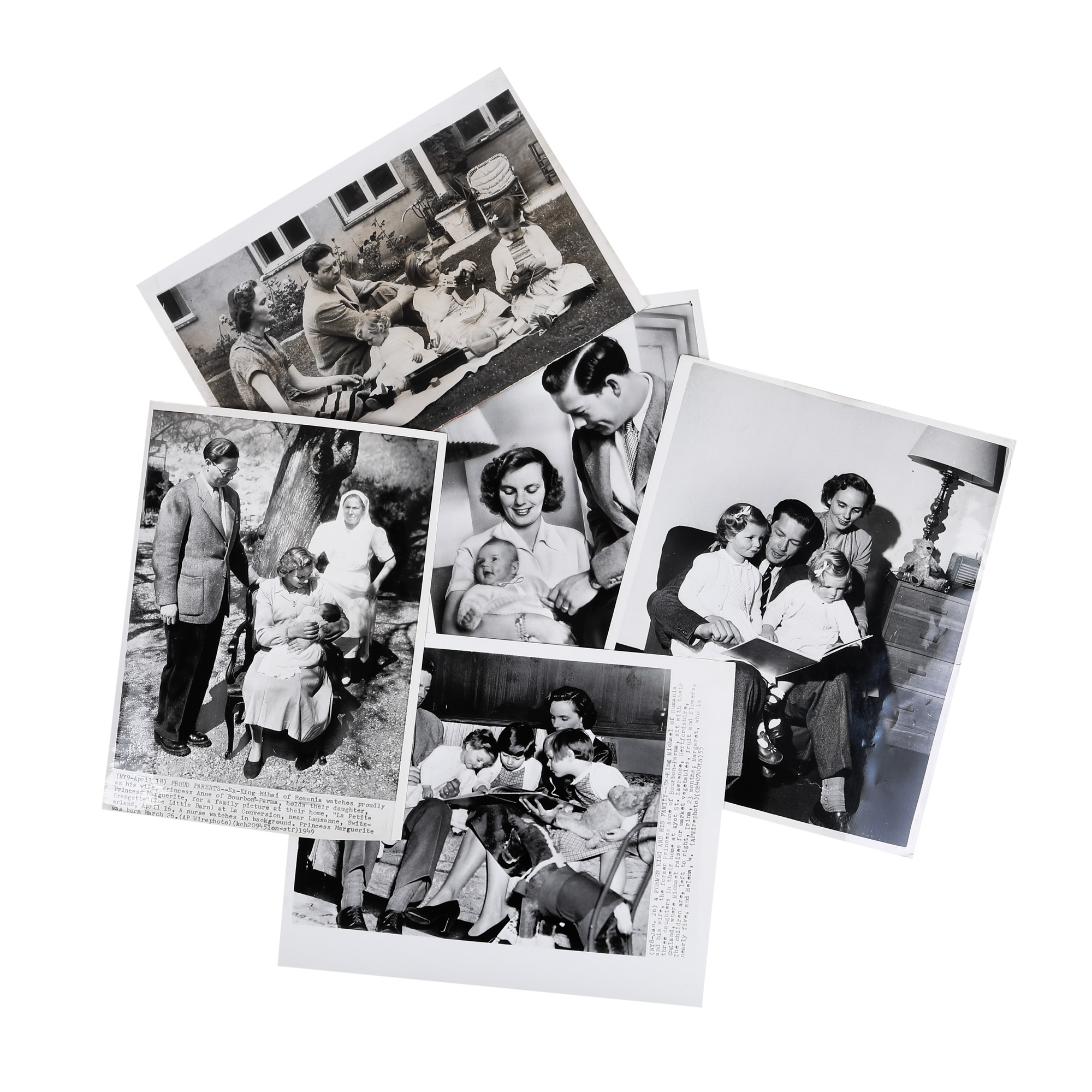 Lot format din cinci fotografii de presă ilustrându-l pe Regele Mihai și Regina Ana alături de familia lor în exil, Elveția, Anglia și Danemarca, 1949-1955