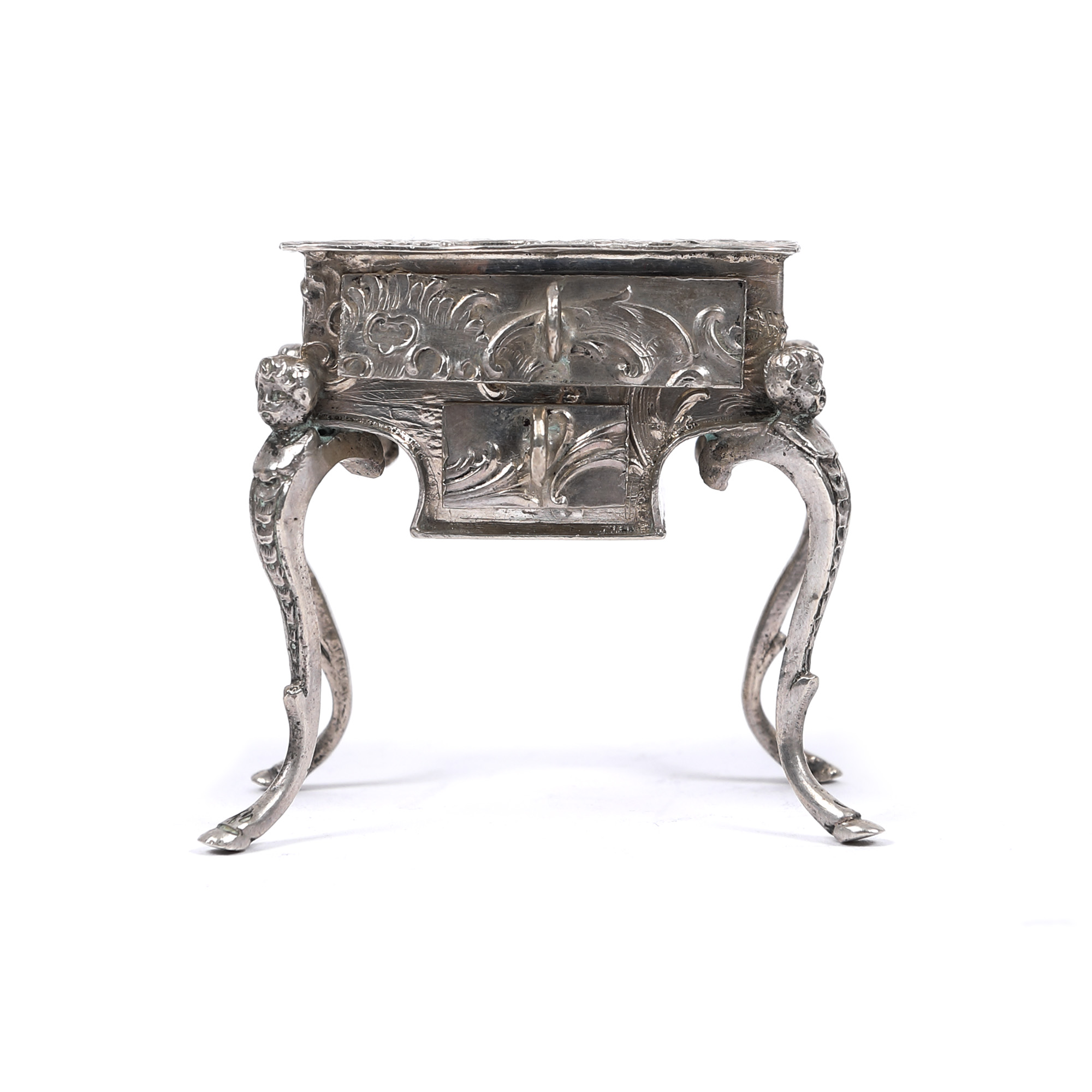 Decorative silver piece, in the shape of a chest with mobile drawers, artisan Simon Rosenau, ca. 1860-1870, originating from Garabet Avachian’s collection 