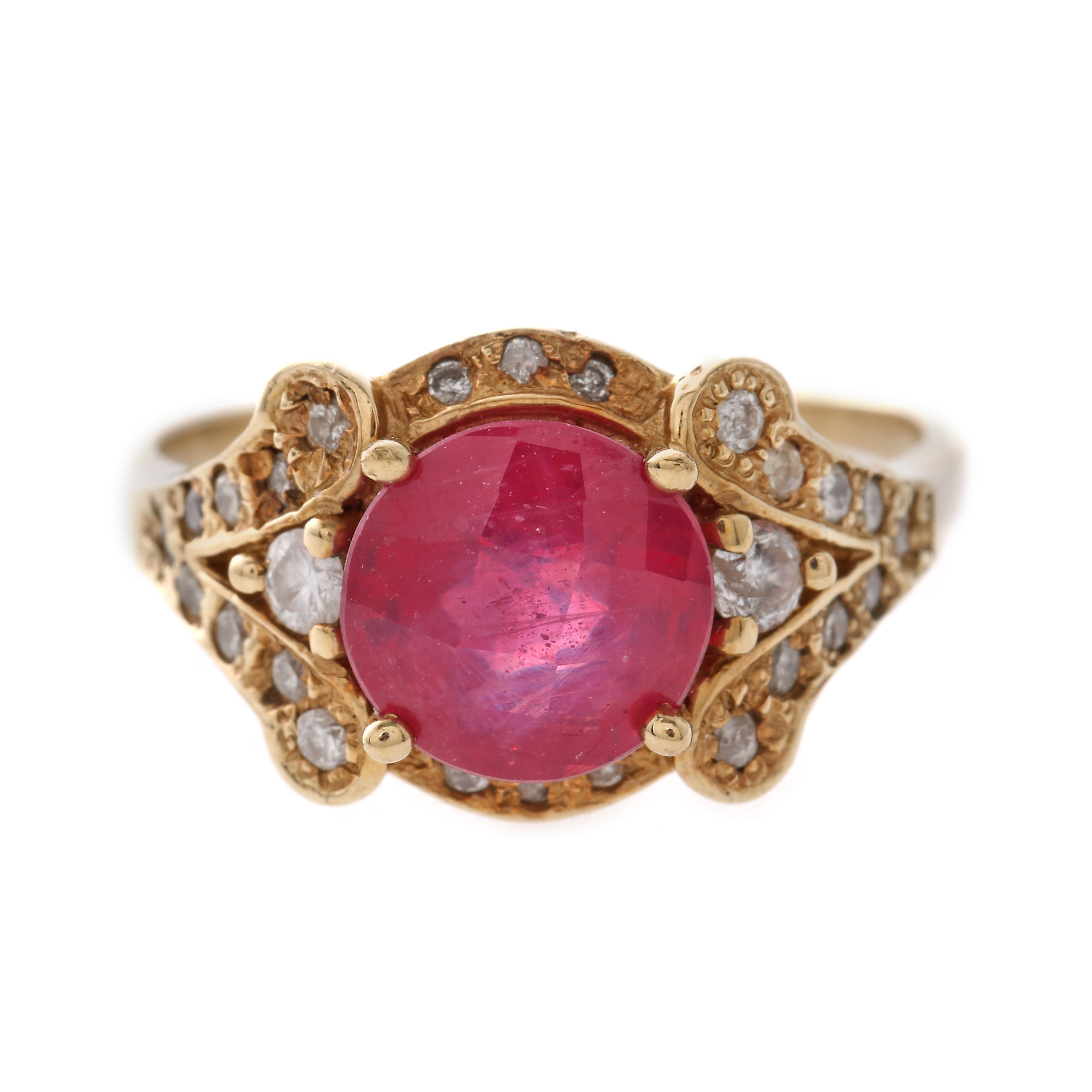 Gold ring, decorated with ruby and diamonds