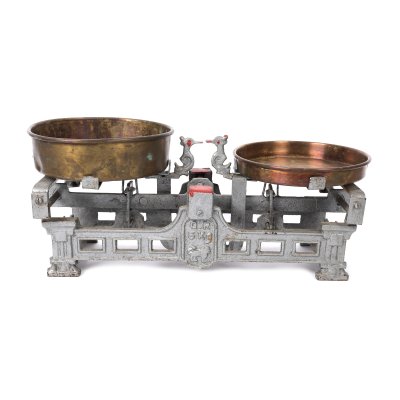 Bronze scale, with brass pans, inscribed with "Rădulescu, București" (Rădulescu, Bucharest), 5kg, early 20th century