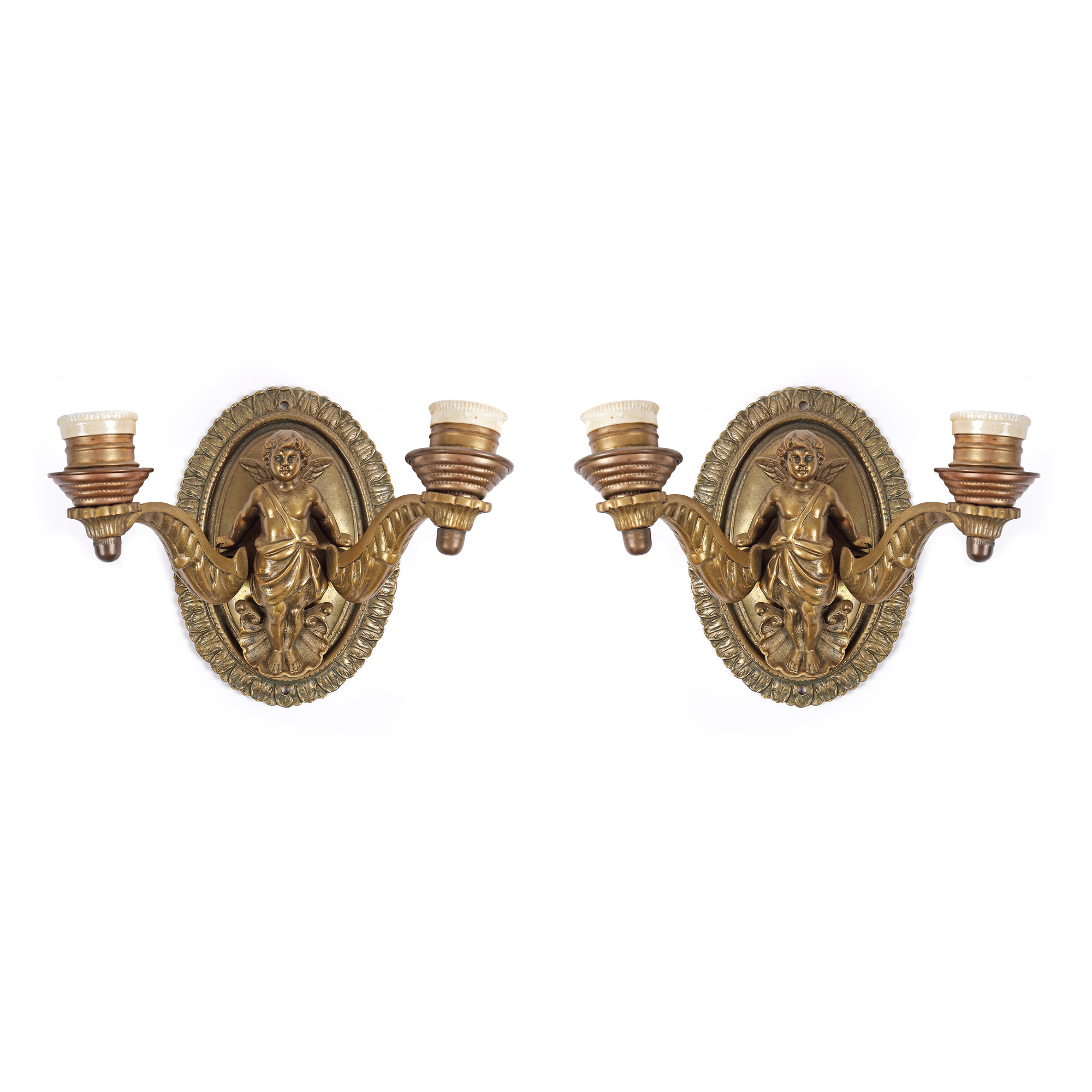 Pereche de aplice Belle Époque din bronz, ornate cu putti, începutul sec. XX