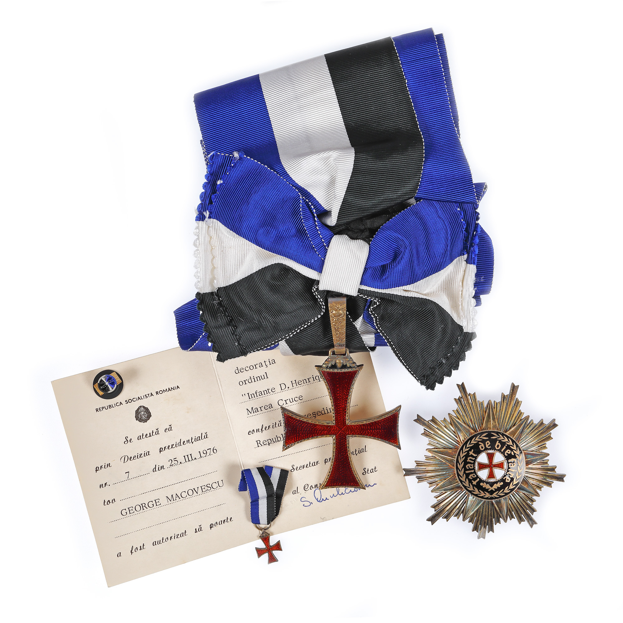 Ordinul Portugaliei ”Infante Dom Henrique” în grad de Mare Cruce, 1976, argint, în cutia originală, a aparținut fostului Ministru de Externe George Macovescu