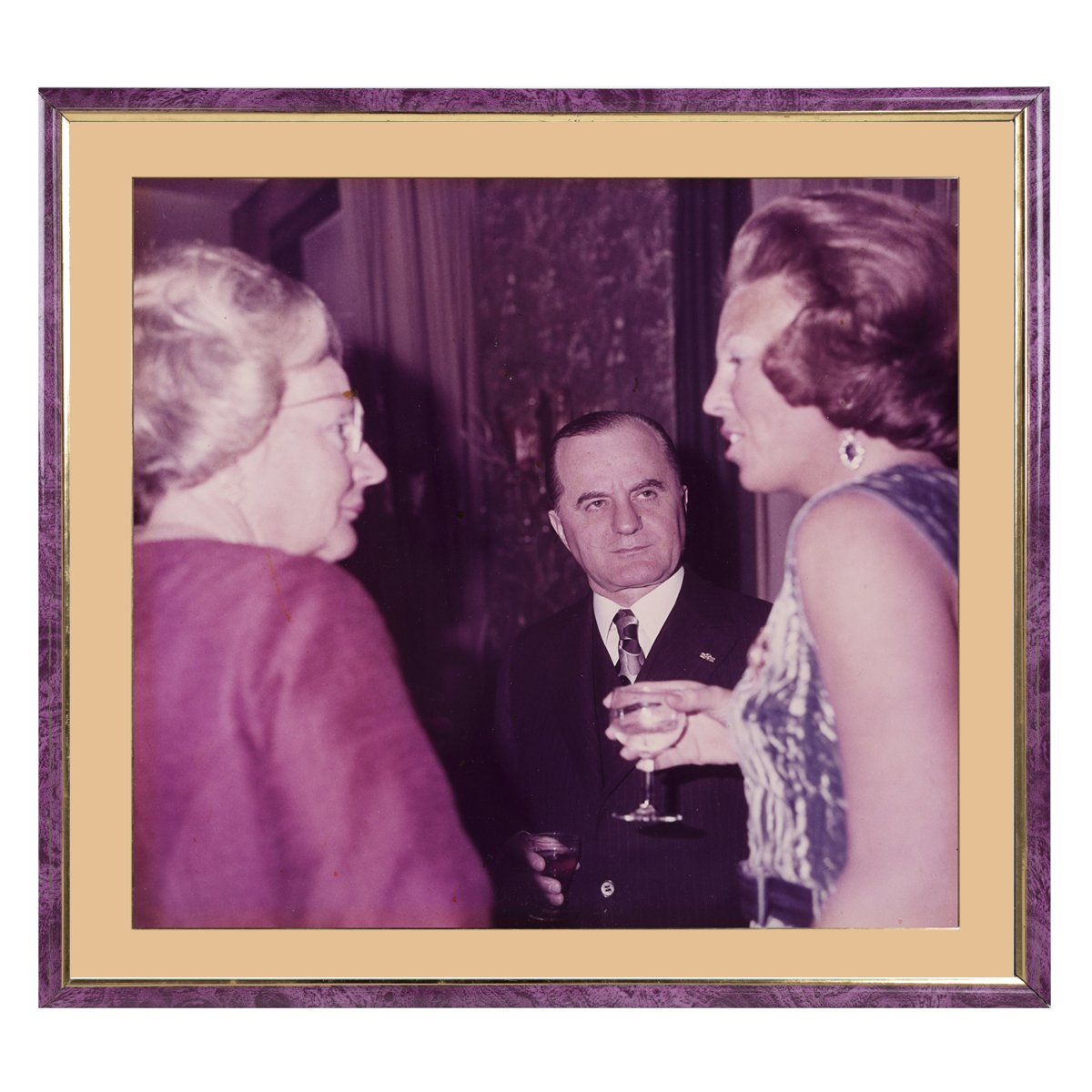 Photograph of Queen Juliana of the Netherlands (1948-1980) with her eldest daughter, future Queen Beatrix (1980-2013) and former Minister of Foreign Affairs George Macovescu, circa 1976