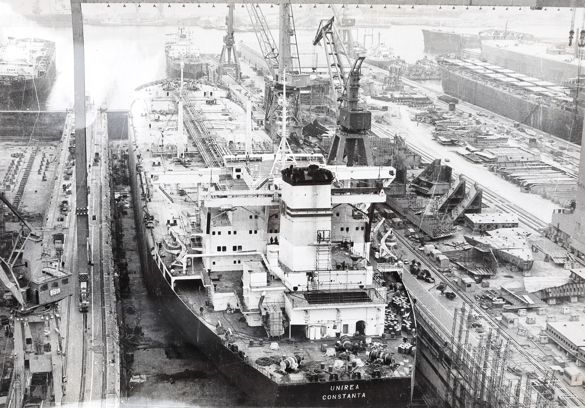 "Unirea" Petrol Tanker during its construction, photograph, 1978