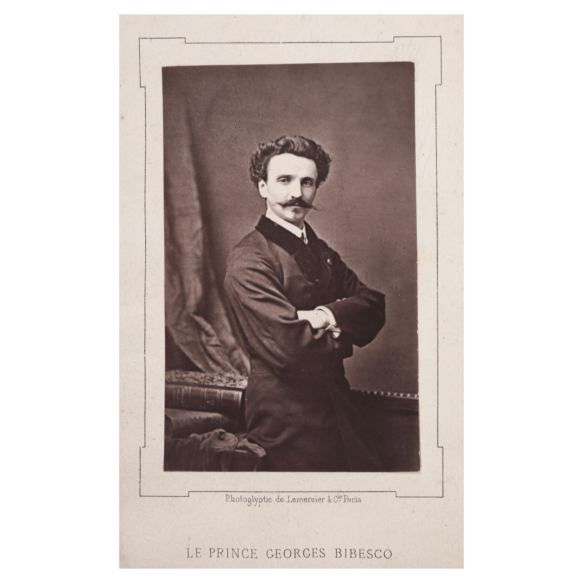 Fotografie ilustrându-l pe prințul George Bibescu, atelier Lemercier, Paris, provine din colecția criticului literar Șerban Cioculescu