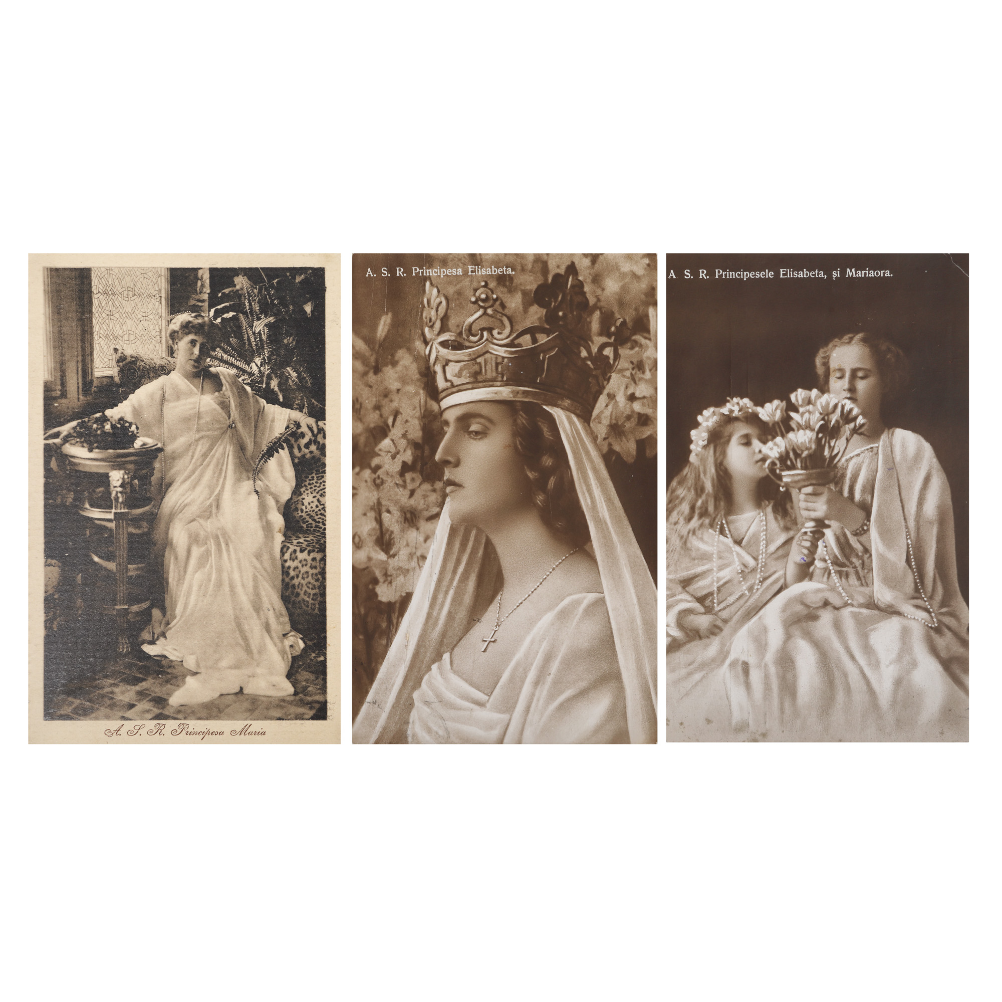 Lot format din trei cărti poștale ilustrându-le pe Regina Maria, Principesa Elisabeta și Principesa Maria, provin din colecția criticului literar Șerban Cioculescu