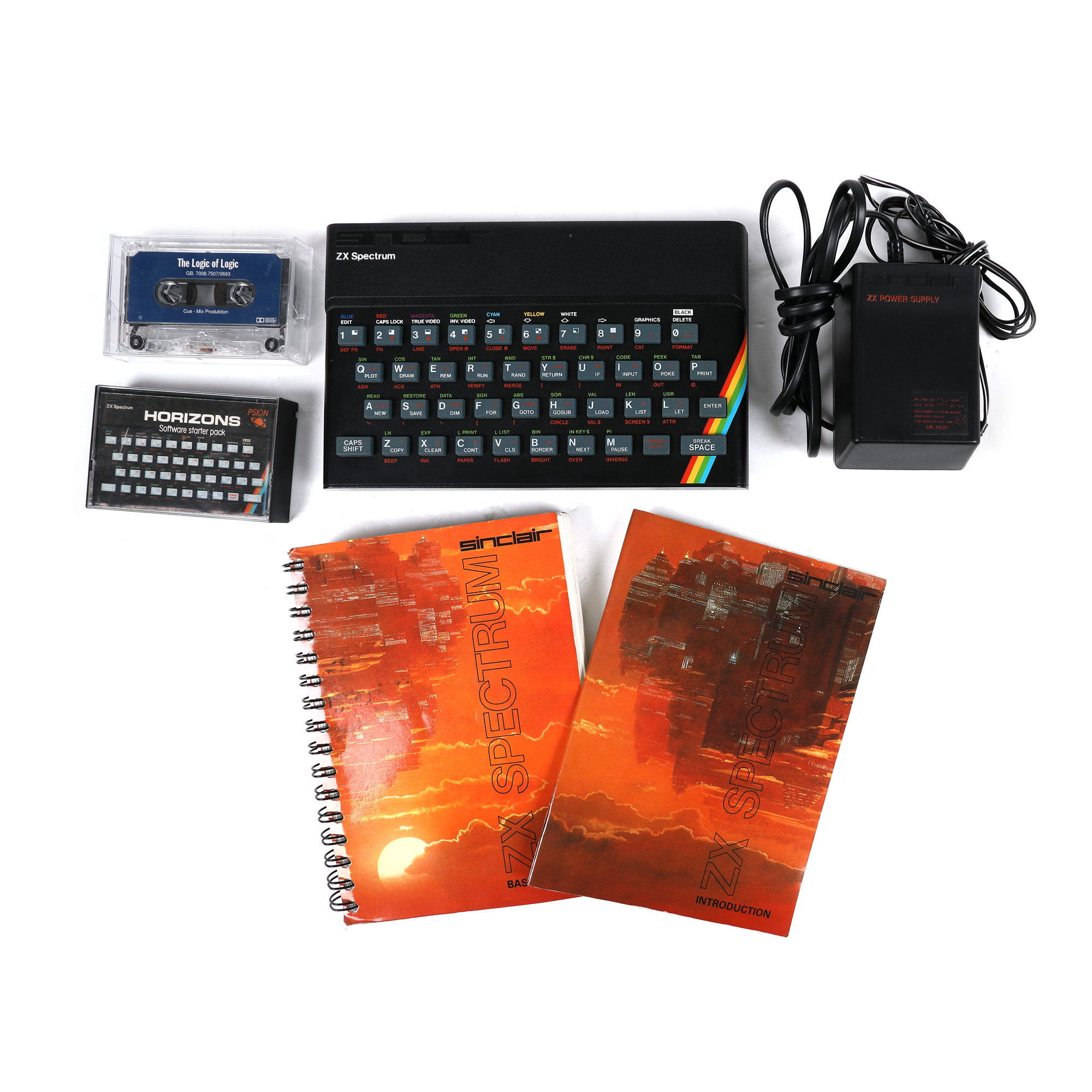 Sinclair ZX Spectrum Personal Computer, însoțit de manuale de utilizare, încărcător și două casete cu programe, 1982