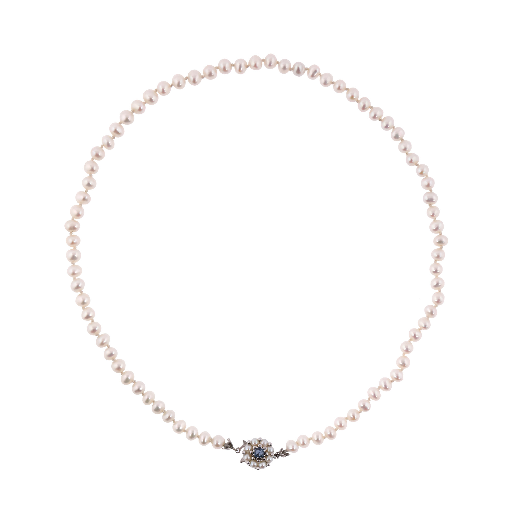Pearl necklace with white gold clasp, decorated with pearls and sapphire