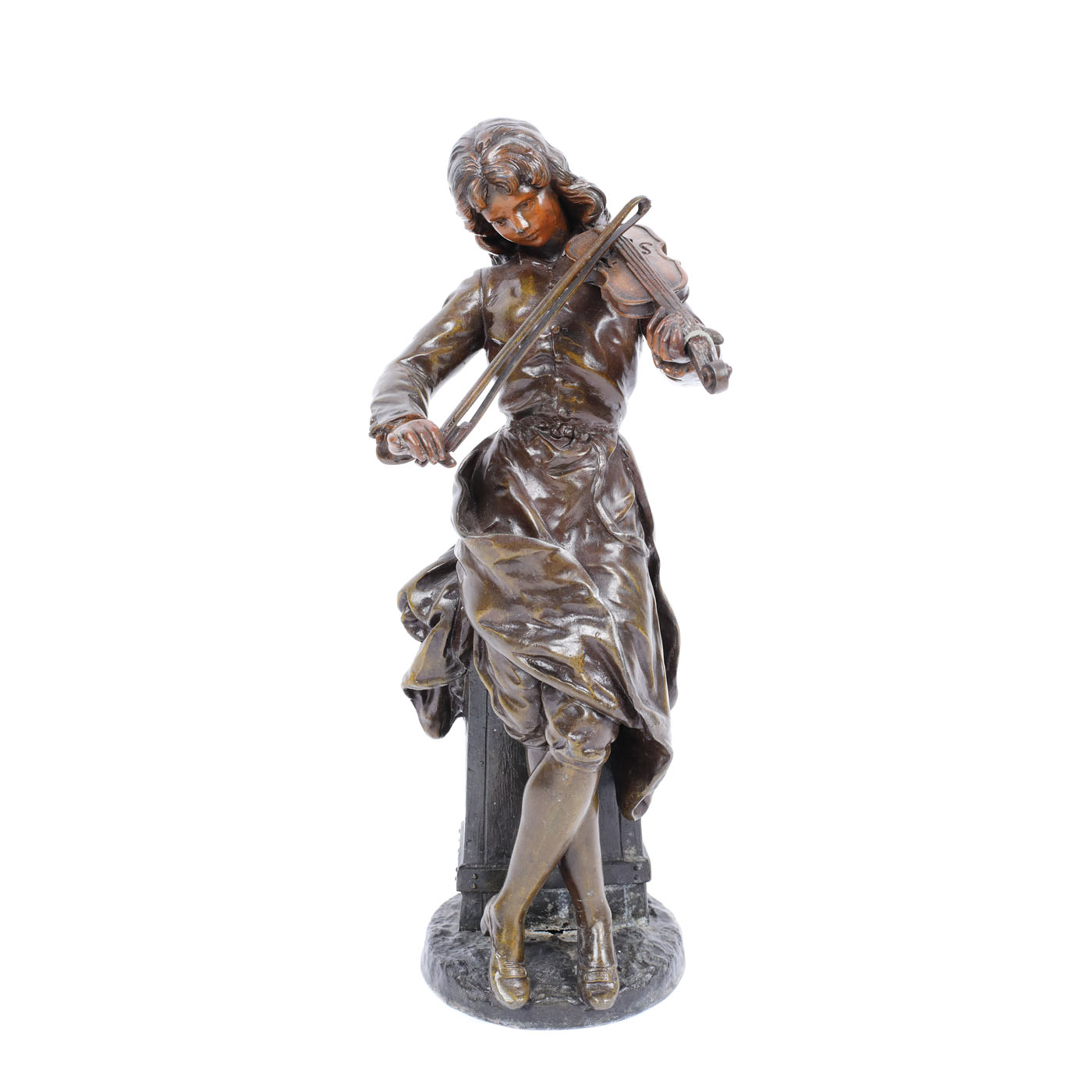 Statuetă decorativă reprezentând o violonistă, sfârșitul sec. XIX, provine din colecţia Lucrezia și Ion Pacea