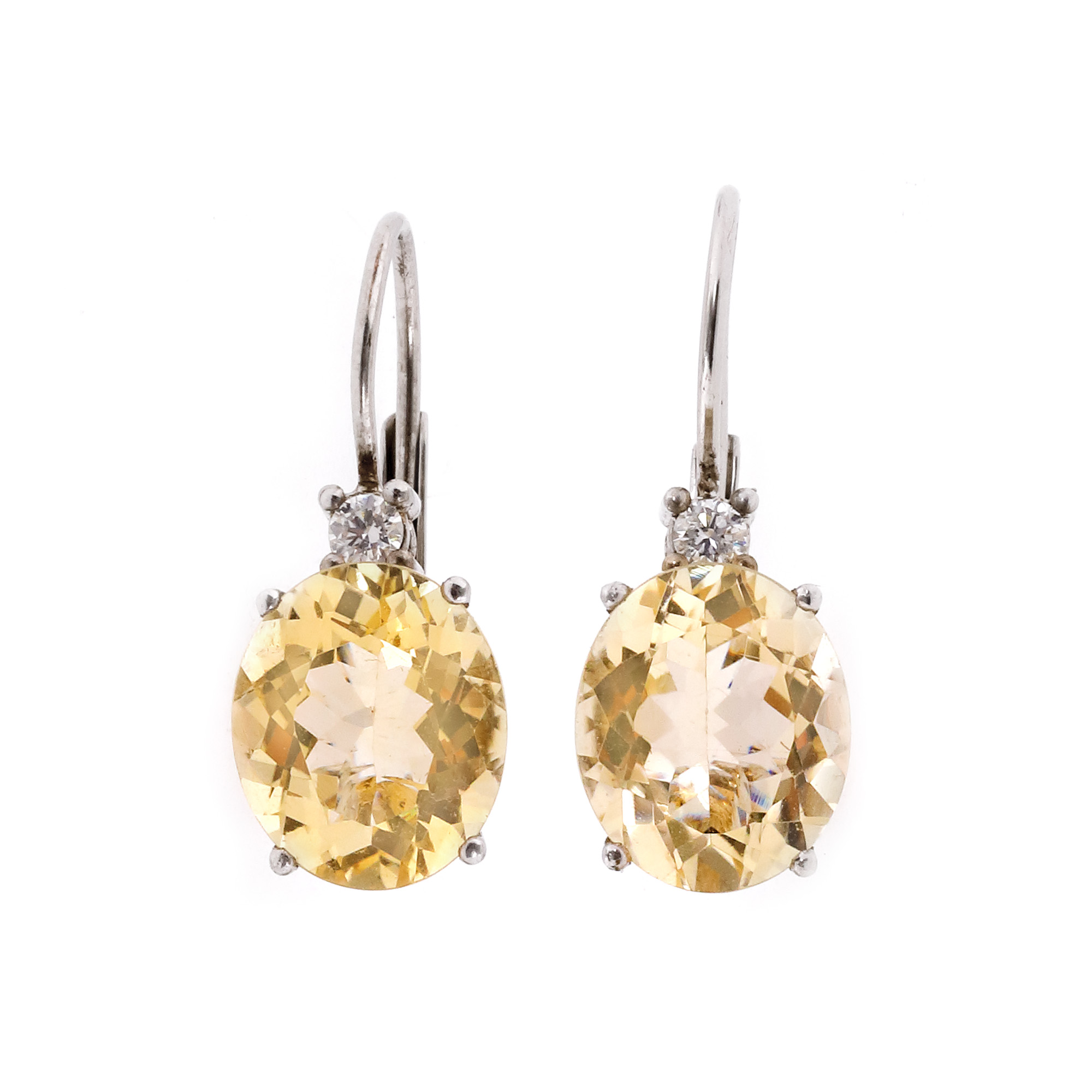 Pereche de cercei din aur alb, decorată cu citrine și diamante