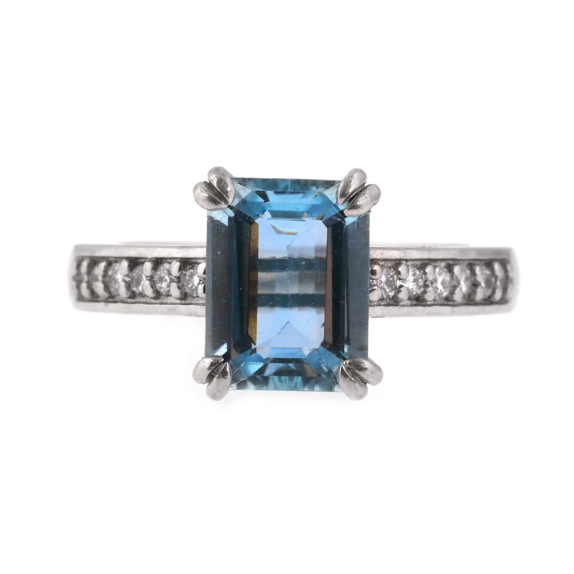 Platinum ring, decorated with aquamarine and diamonds