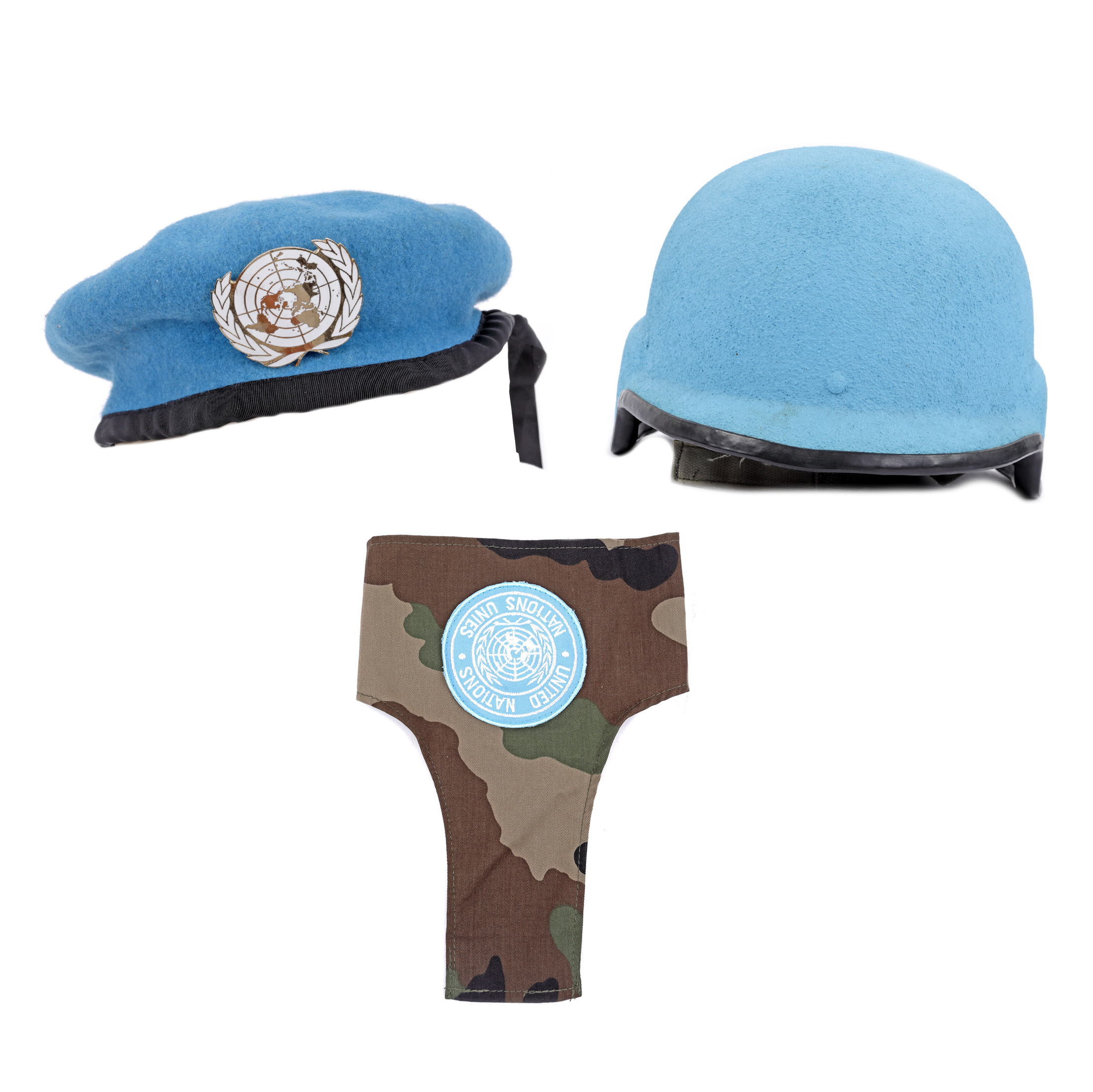Lot format din cască militară, beretă și ecuson Națiunile Unite