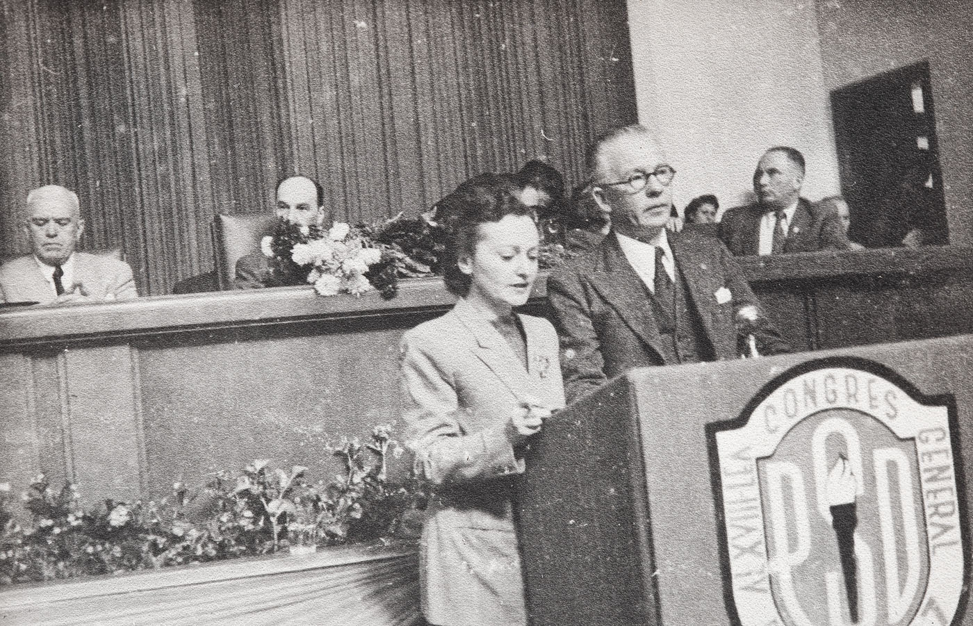 Lot format din 13 fotografii din timpul Congresului General al Partidului Social Democrat, înainte de fuziunea acestuia cu P.C.R., Bucureşti, 1947