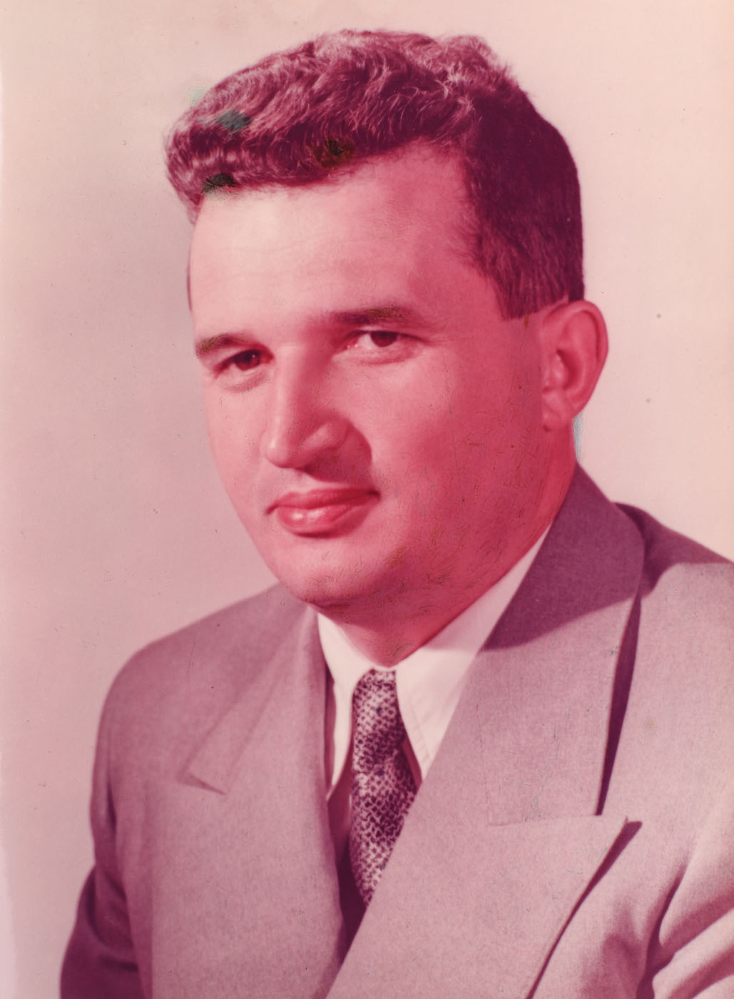 Primă fotografie oficială a lui Nicolae Ceauşescu, în funcția de secretar general al P.C.R., cca. 1965