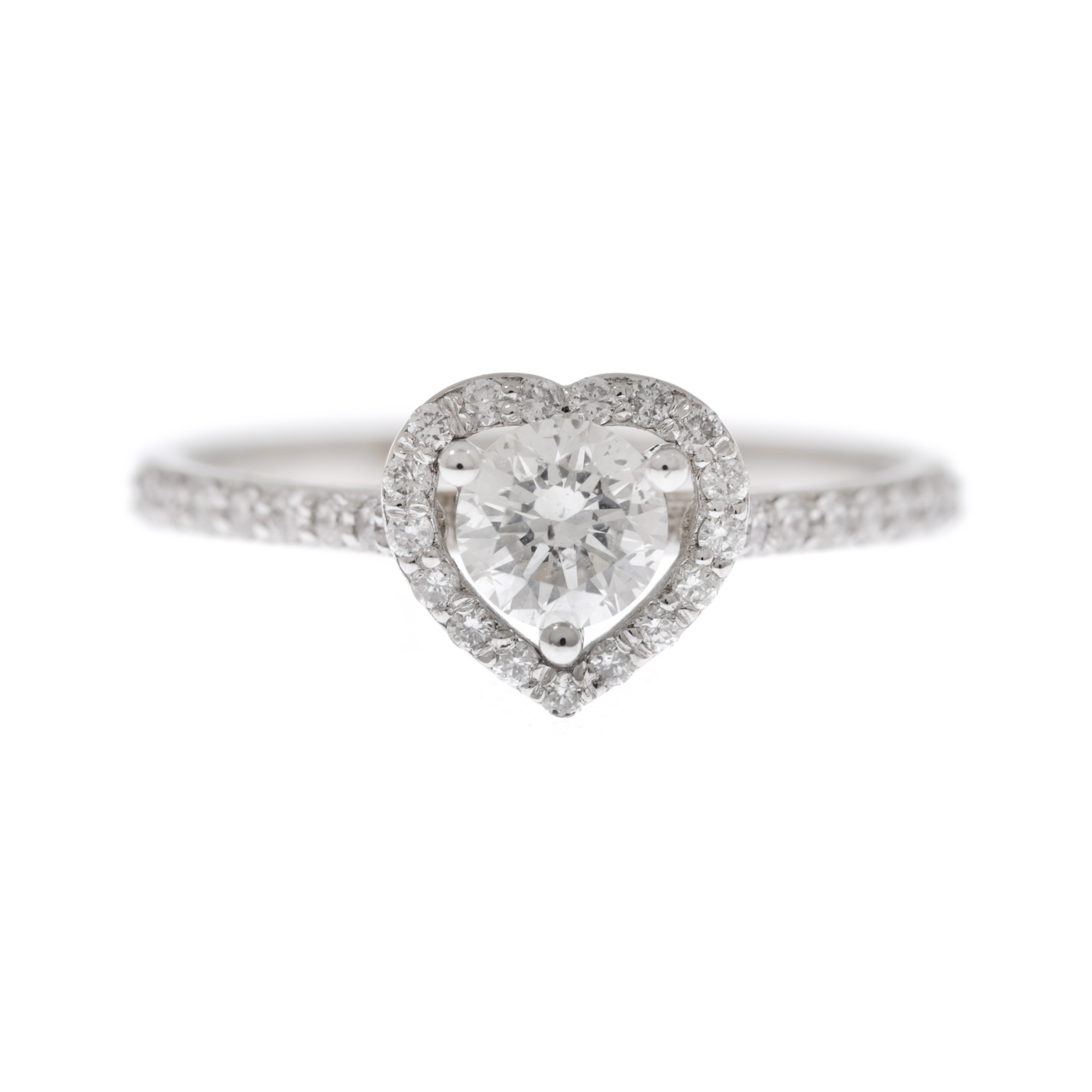 Heart-shaped white gold ring set with brilliant diamonds, accompanied by AIG gemmological certificate