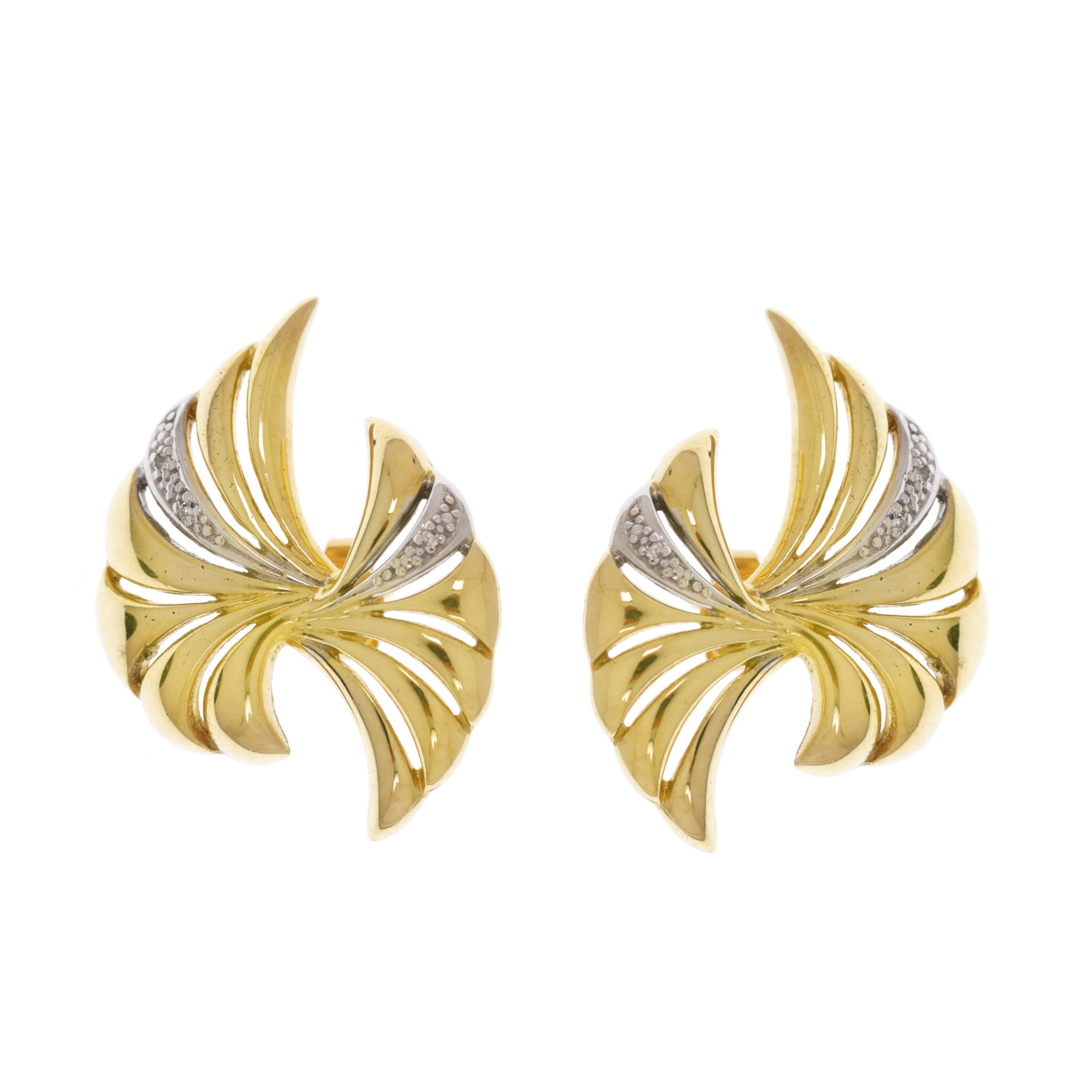 Pair of white gold earrings, adorned with diamonds