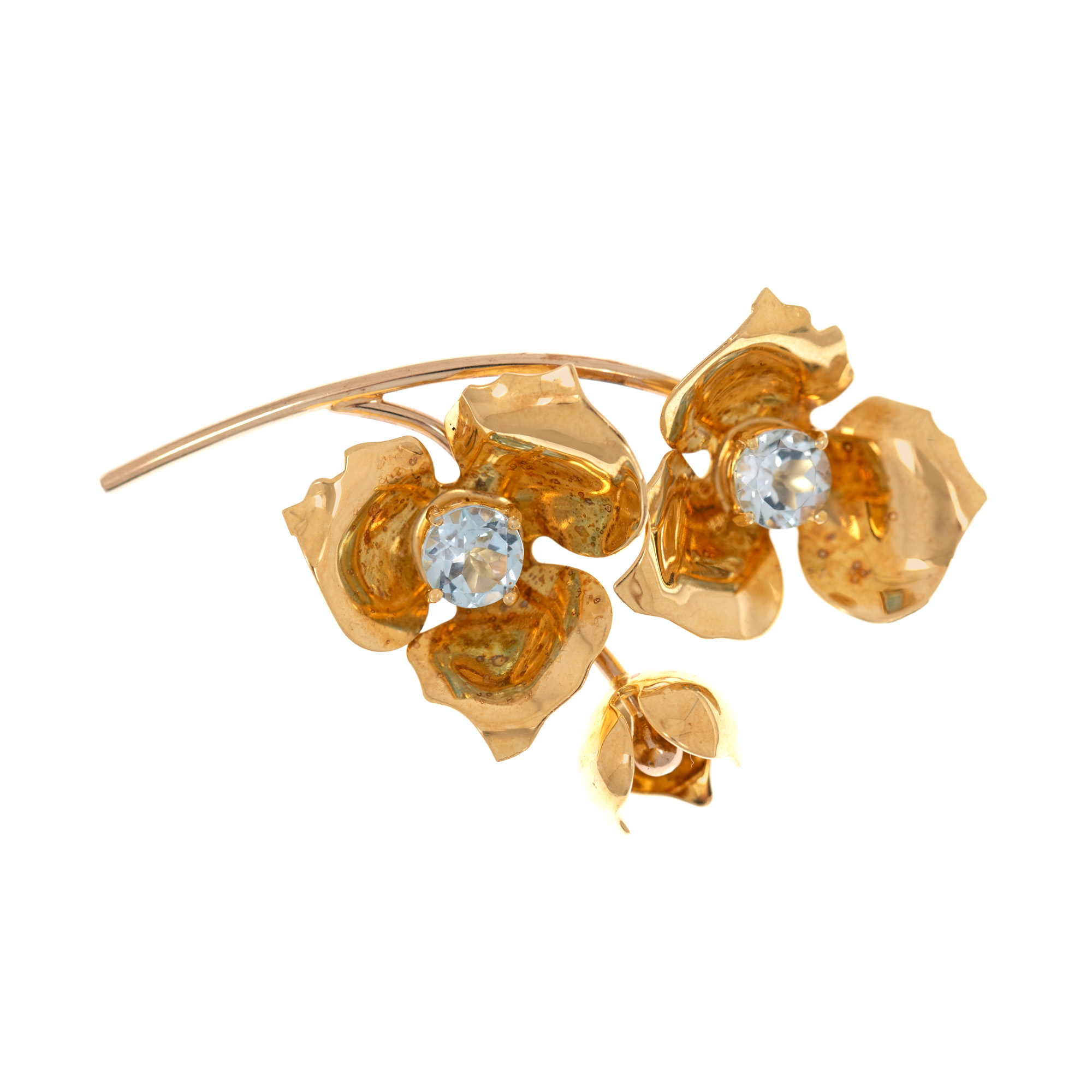 Gold brooch in the shape of peonies, adorned with topazes