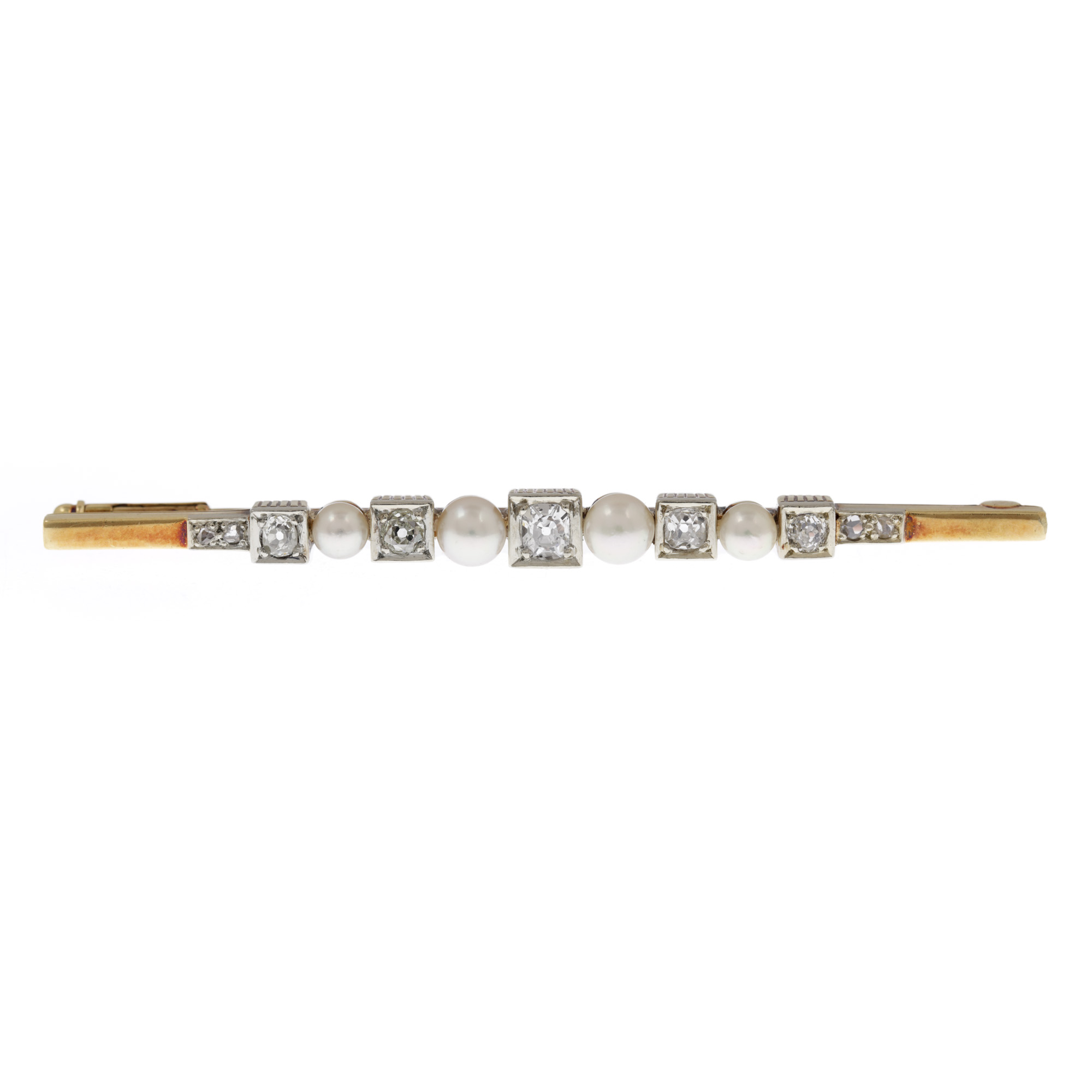 Two colour gold brooch, adorned with diamonds and pearls