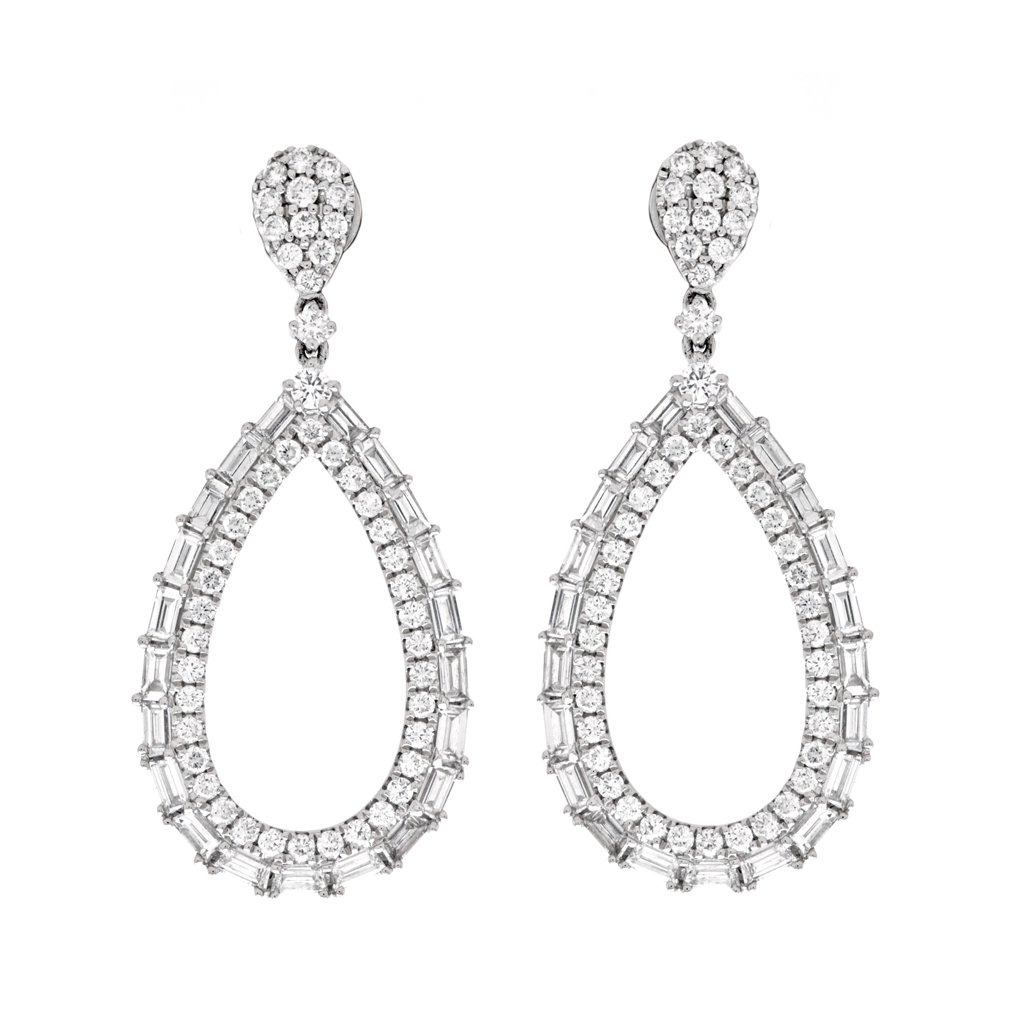 Pair of white gold earrings, adorned with diamonds, accompanied by a certificate