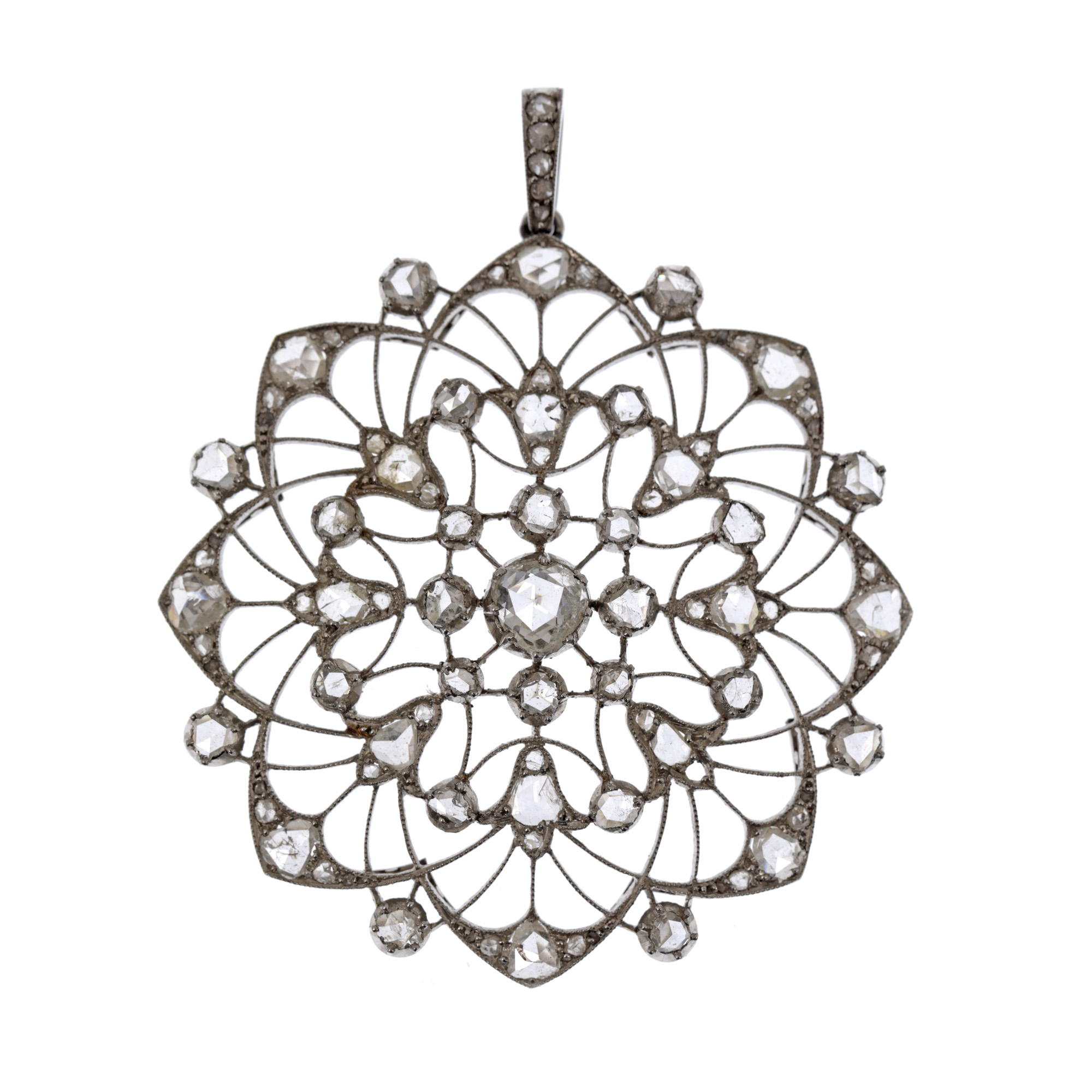 Belle Époque platinum brooch-pendant, adorned with diamonds 