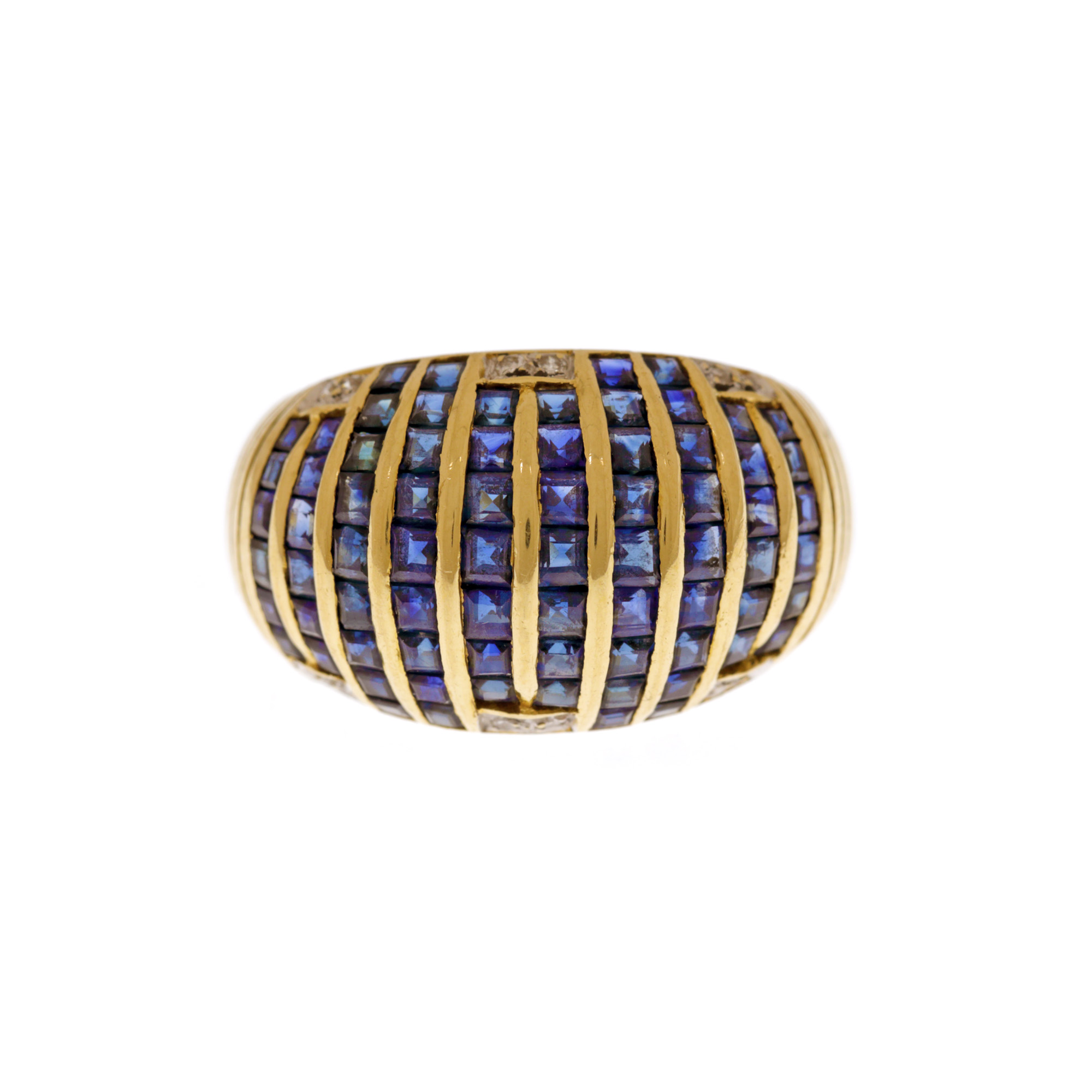 Gold ring, adorned with sapphires and diamonds