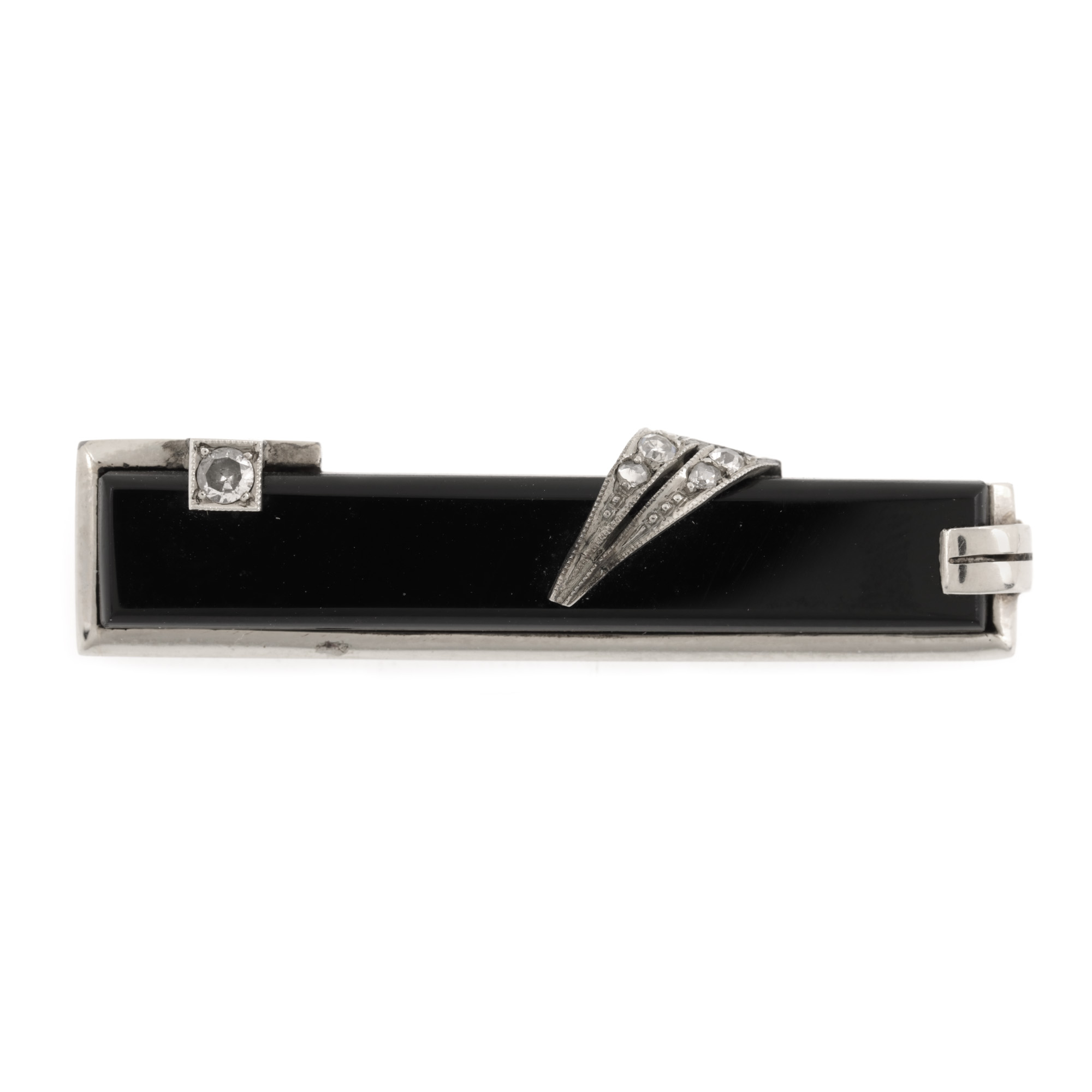 Broșă Art Deco din aur alb, decorată cu onix negru și diamante