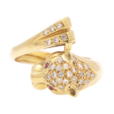 Inel din aur, sub formă de leopard, decorat cu rubine și diamante