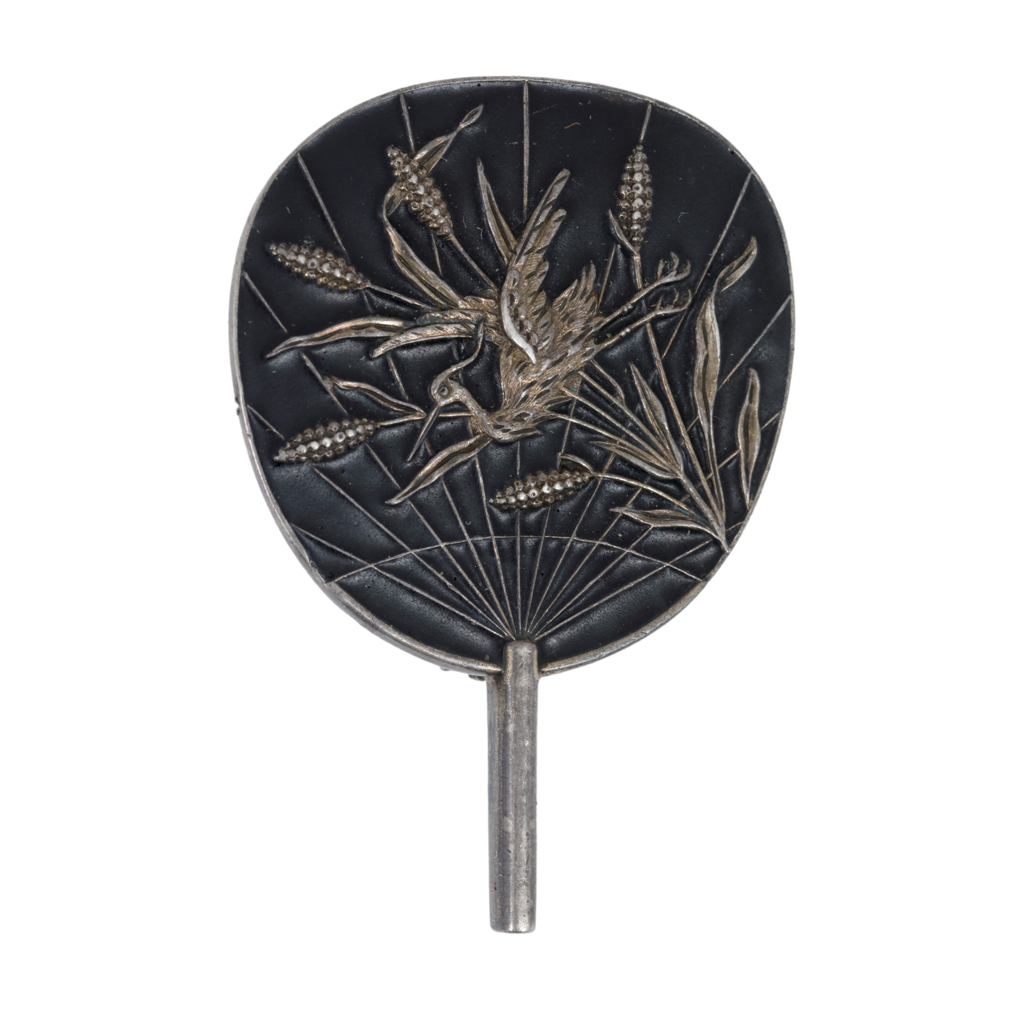 Silver brooch, illustrating a crane, Meiji period, Japan, circa 1900