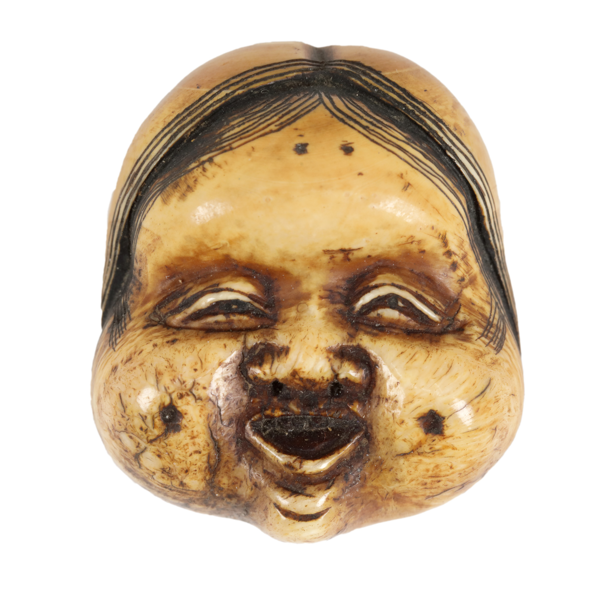 Netsuke din fildeș, reprezentând un Buddha surâzând, semnat, perioada Edo, Japonia, prima jumătate a sec. XIX