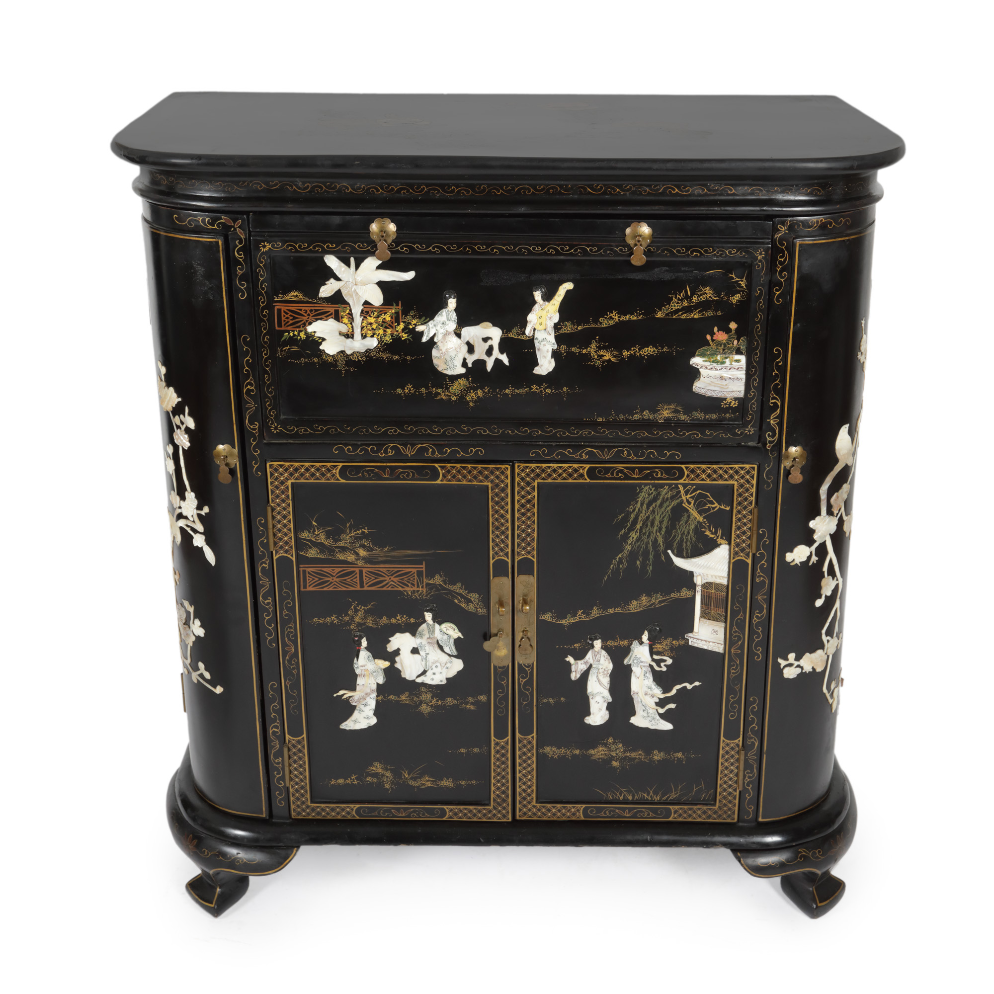 Bar chest of drawers, from Chinese lacquer, with inlays illustrating courtesans at the palace, cca. 1920-1930