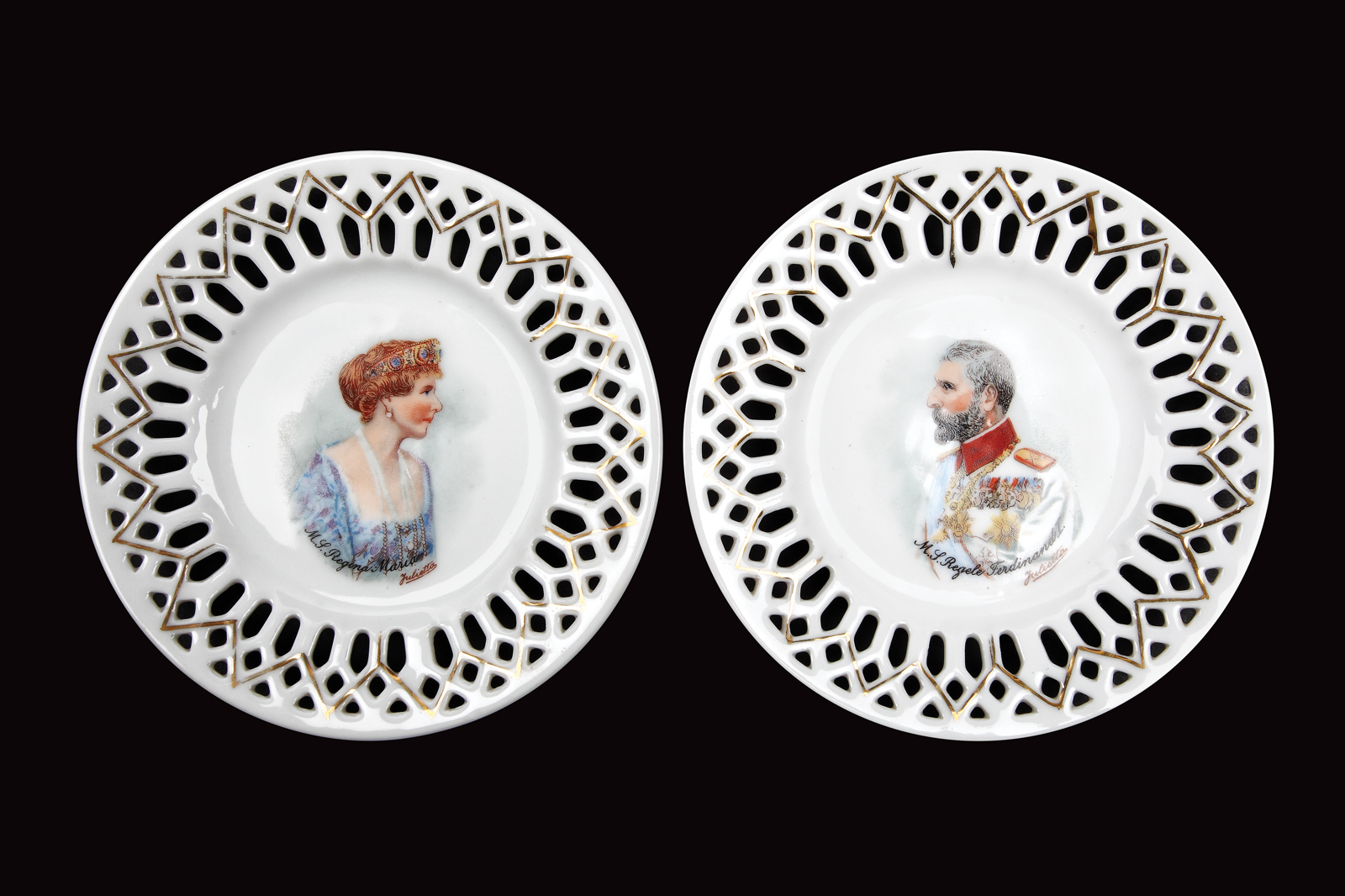 Pereche de farfurii din porțelan, decorată cu efigiile Regelui Ferdinand I și Reginei Maria, 1920-1930