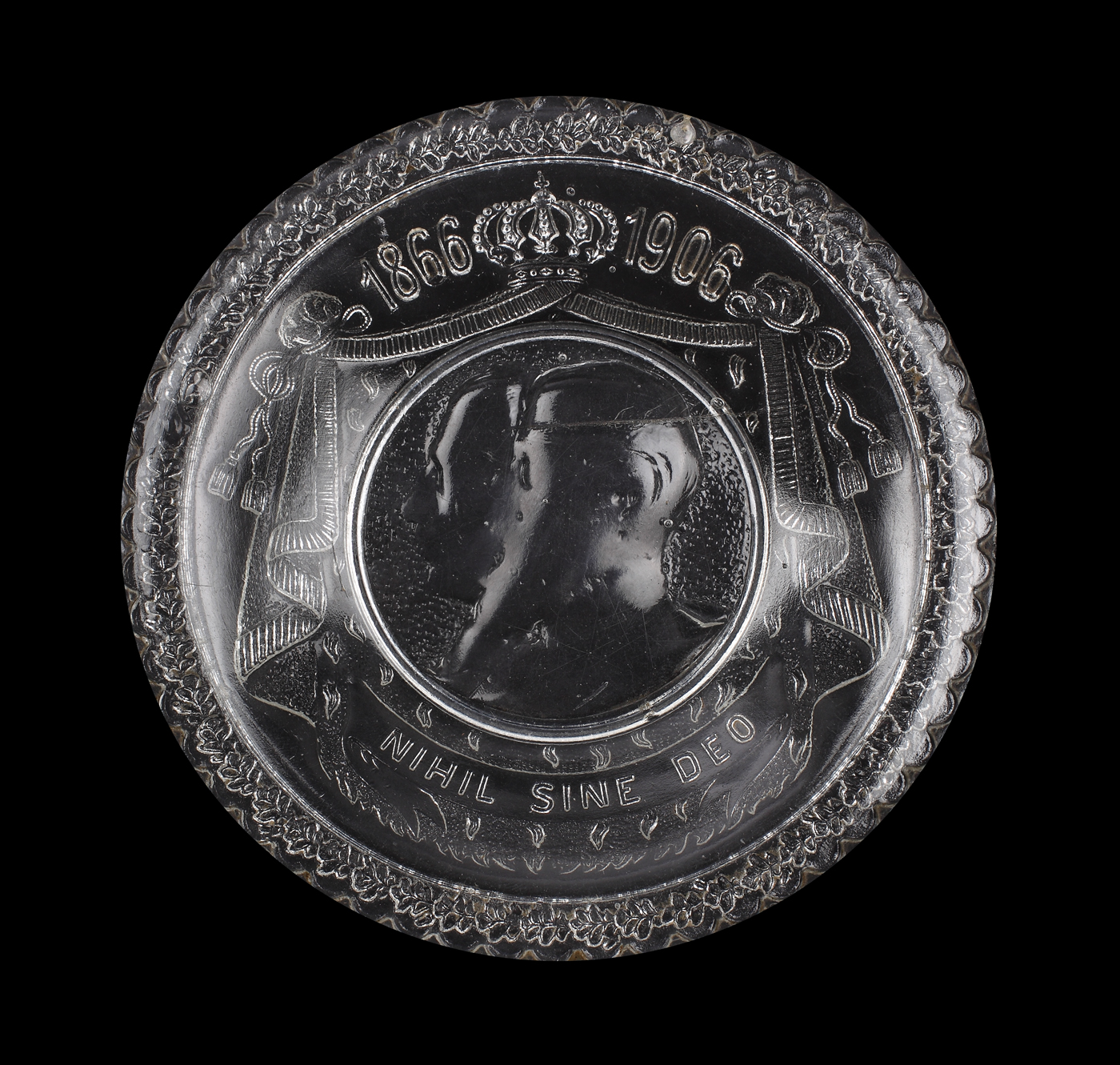 Glass plate decorated with the effigy of King Carol I
