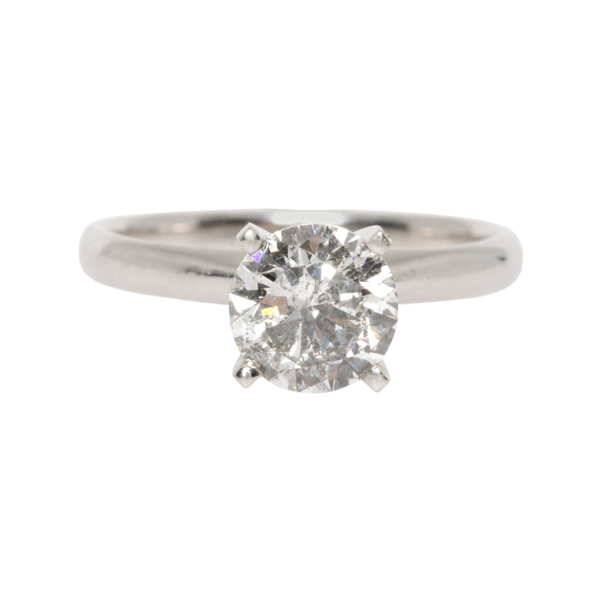 Inel din aur alb, decorat cu un diamant solitaire