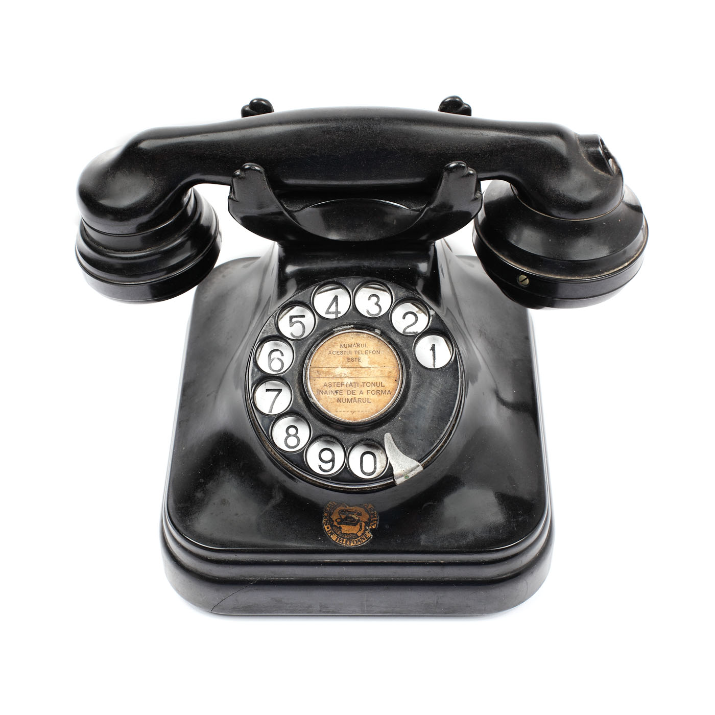 Telefon interbelic, cu însemnul Societatea Anonimă Română de Telefoane, 1930
