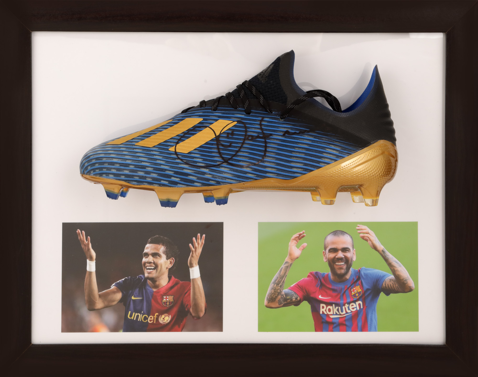 Gheată de fotbal Adidas X 19.1, cu semnătura olografă a lui Dani Alves, însoțit de certificat de autenticitate