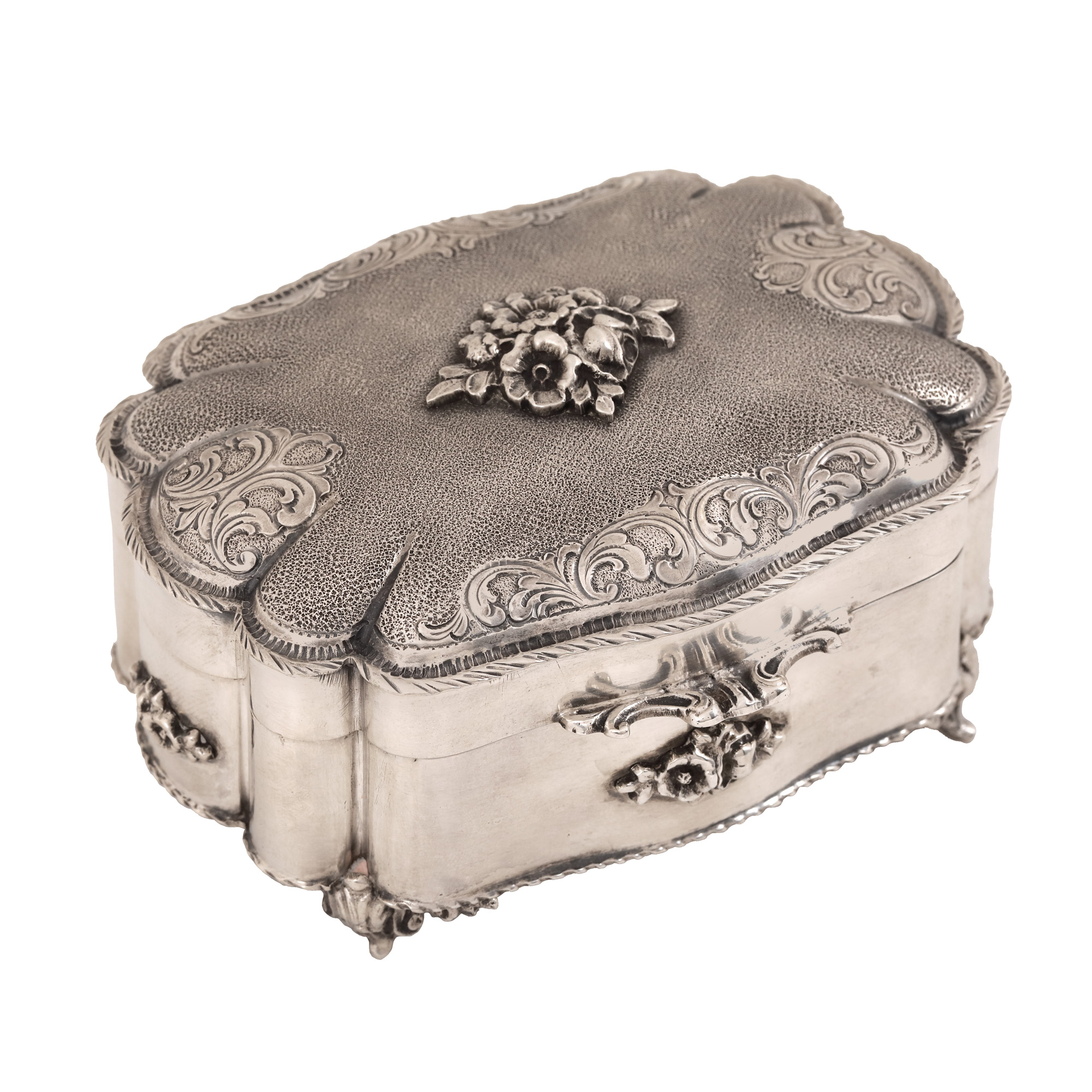 Silver jewelry box, floral button