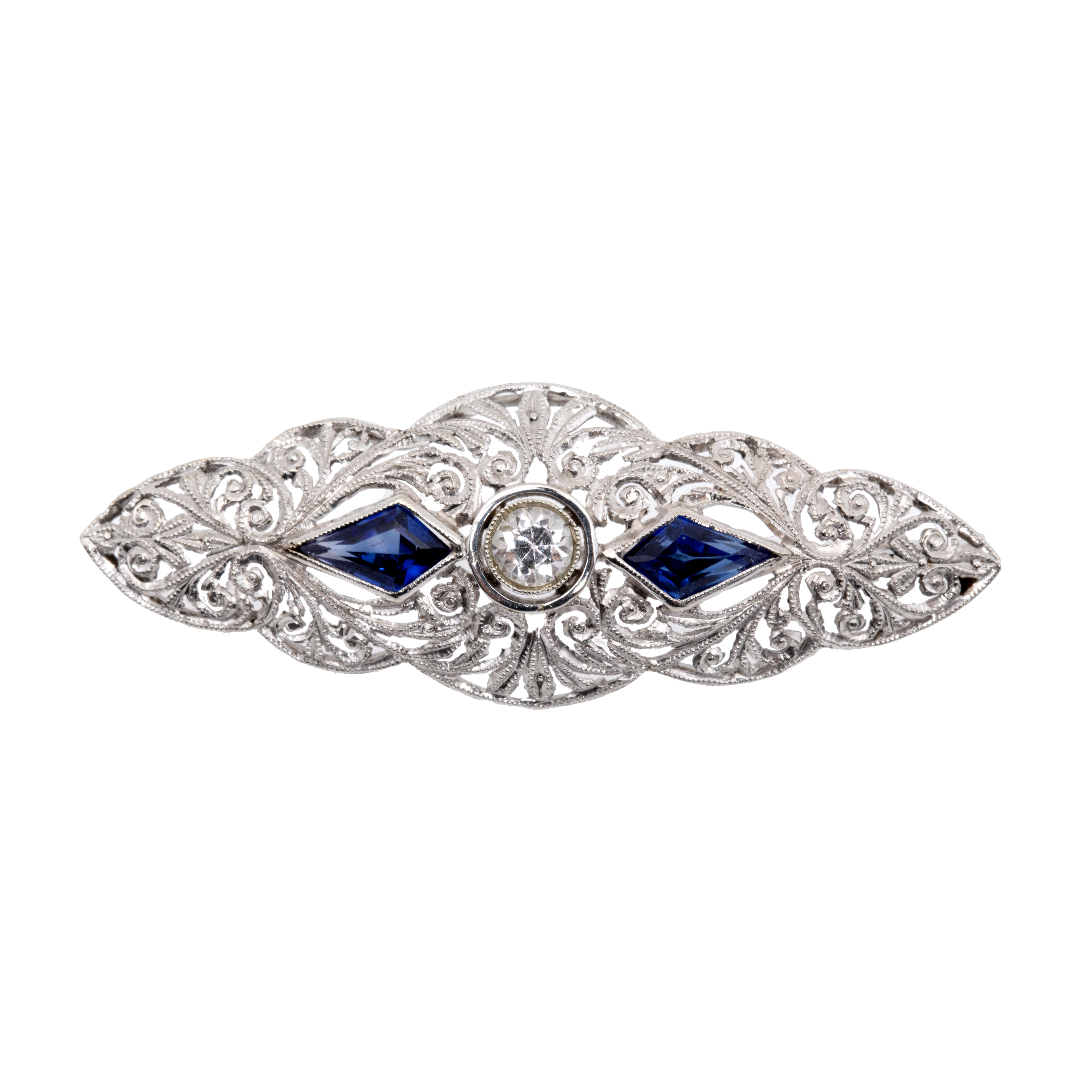 White gold brooch, in Art Deco style, decorated with diamonds and sapphires
