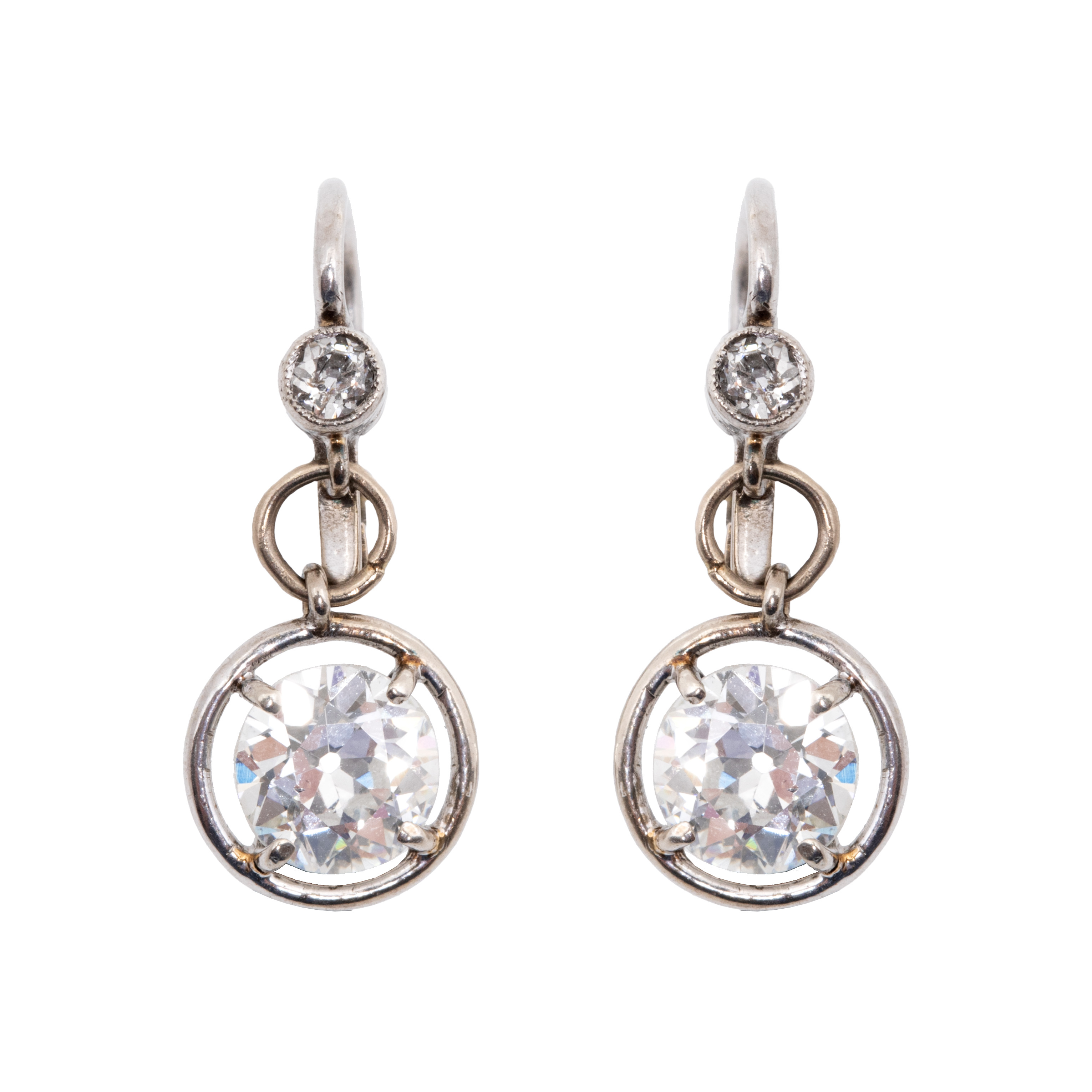 Pair of white gold earrings, decorated with diamonds