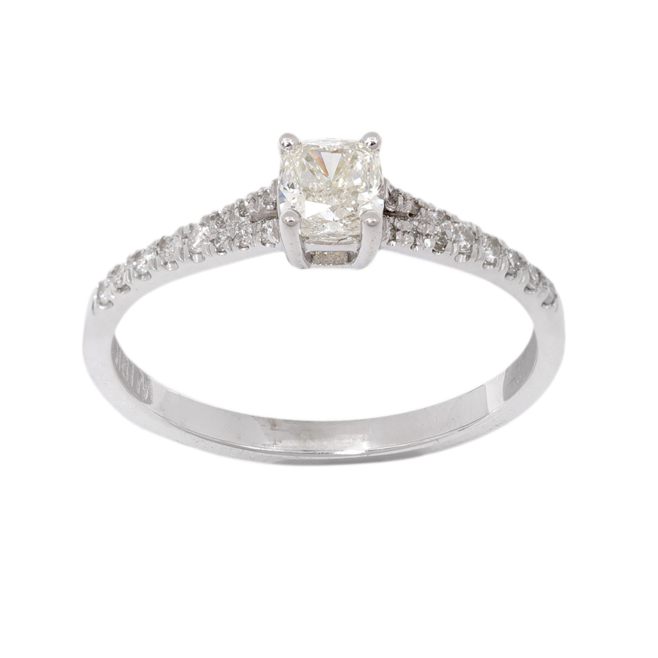 White gold ring, decorated with solitaire diamond and diamond rows, accompanied by AIG certificate