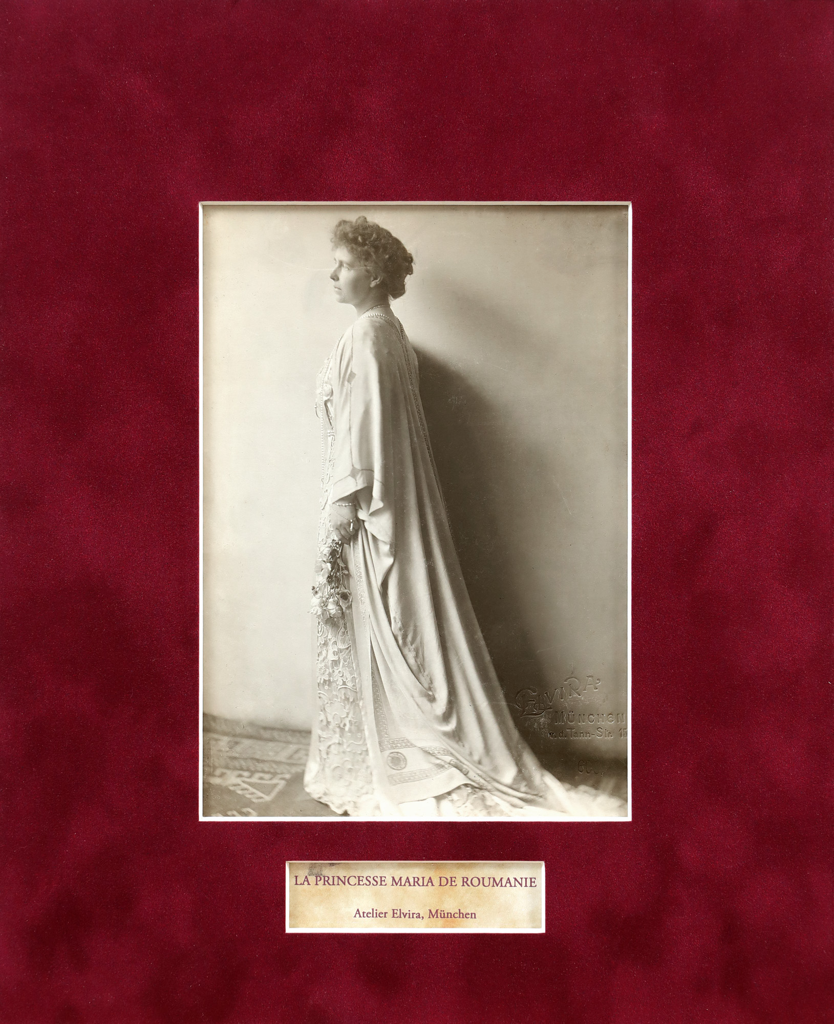 Vintage photograph featuring Queen Maria of Romania, Elvira photographic studio, Munich, circa 1920