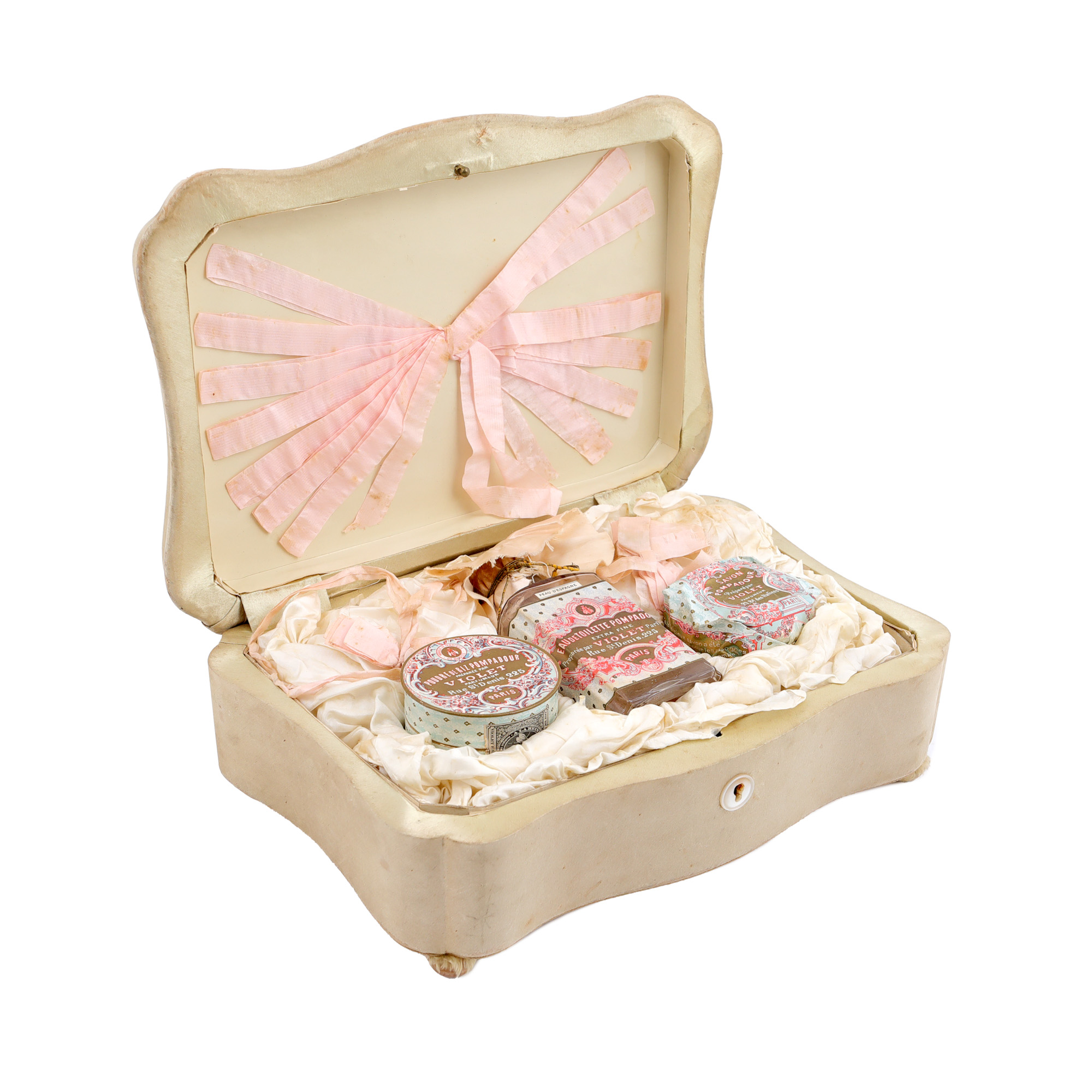 French Pompadour cosmetic set consisting of three pieces, in the original box, circa 1900, a splendid collection piece