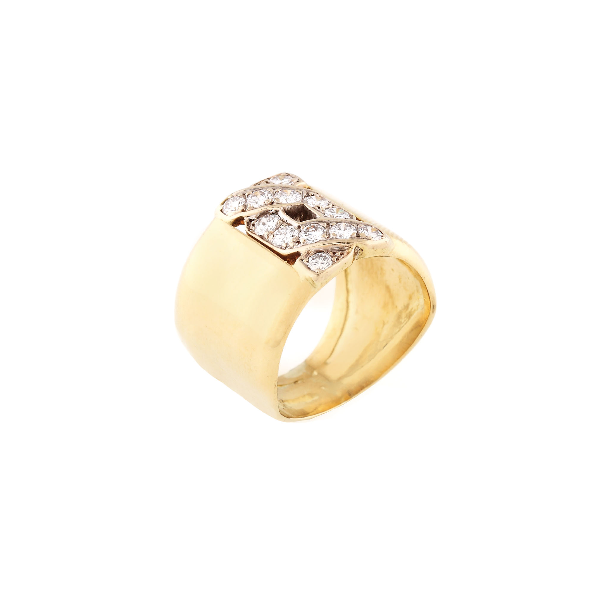 Gold ring ornate with diamonds