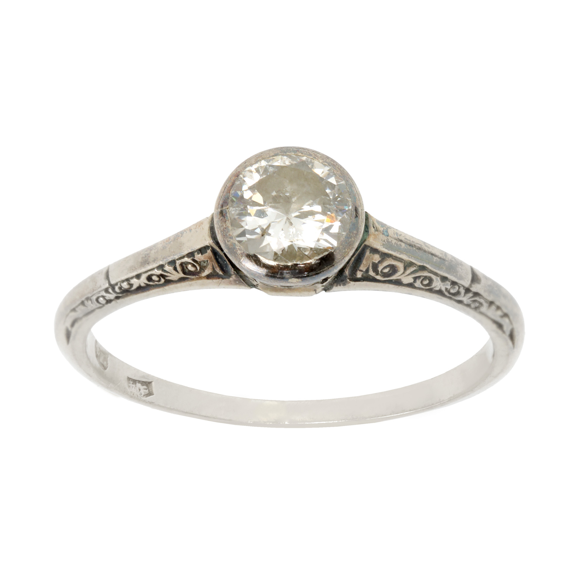 White gold ring, decorated with central diamond, circa 1930