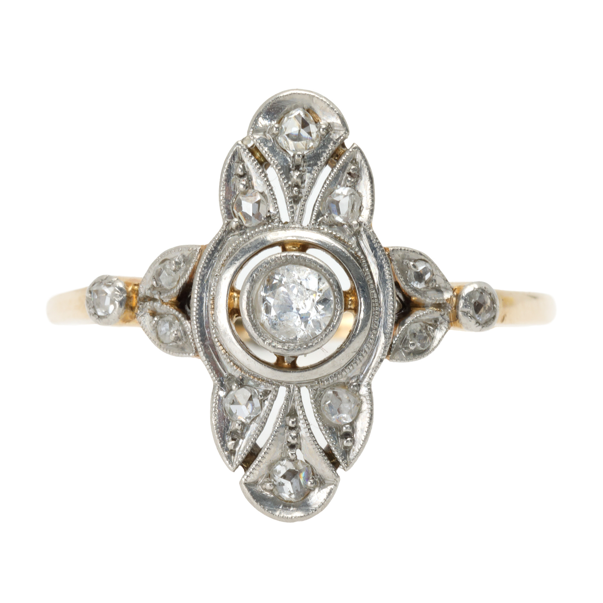 White gold and platinum ring, in Art Deco style, decorated with diamonds
