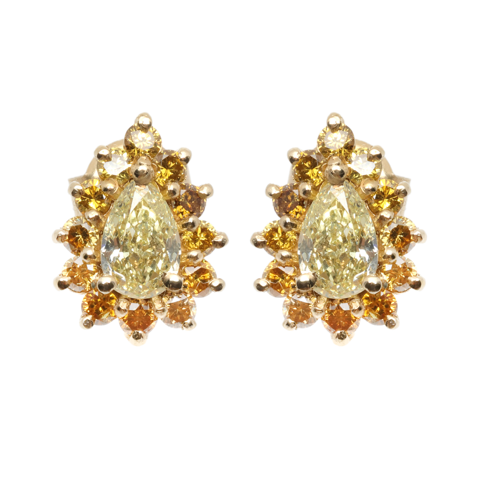 Pair of gold earrings, decorated with diamonds
